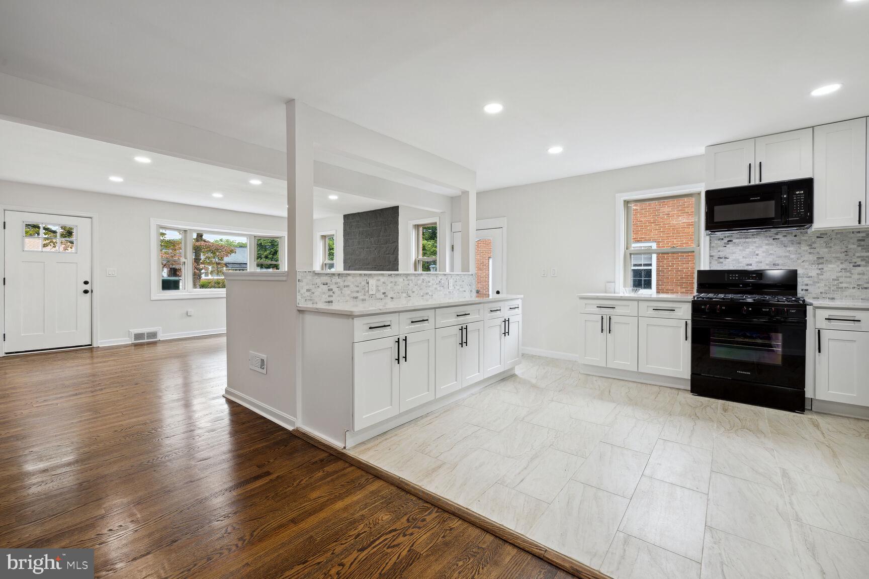 VILLA ESTATES - Residential