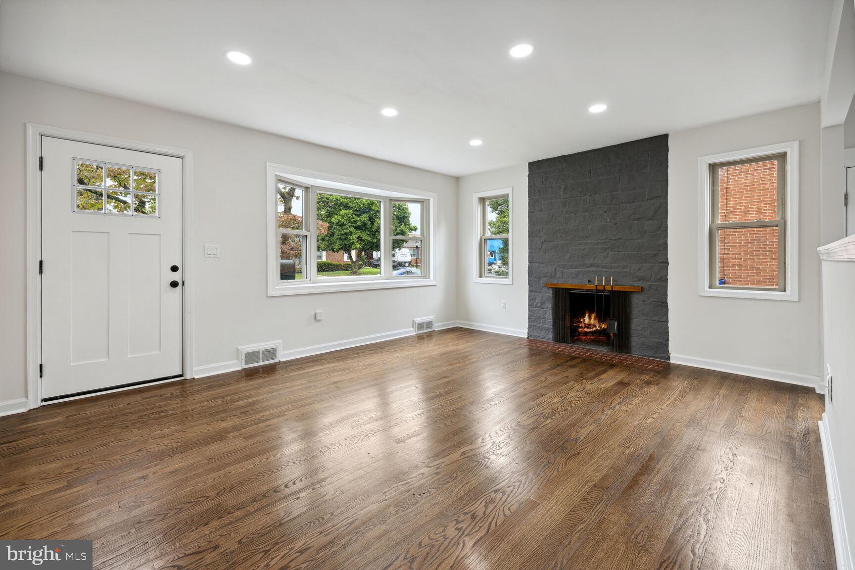 VILLA ESTATES - Residential