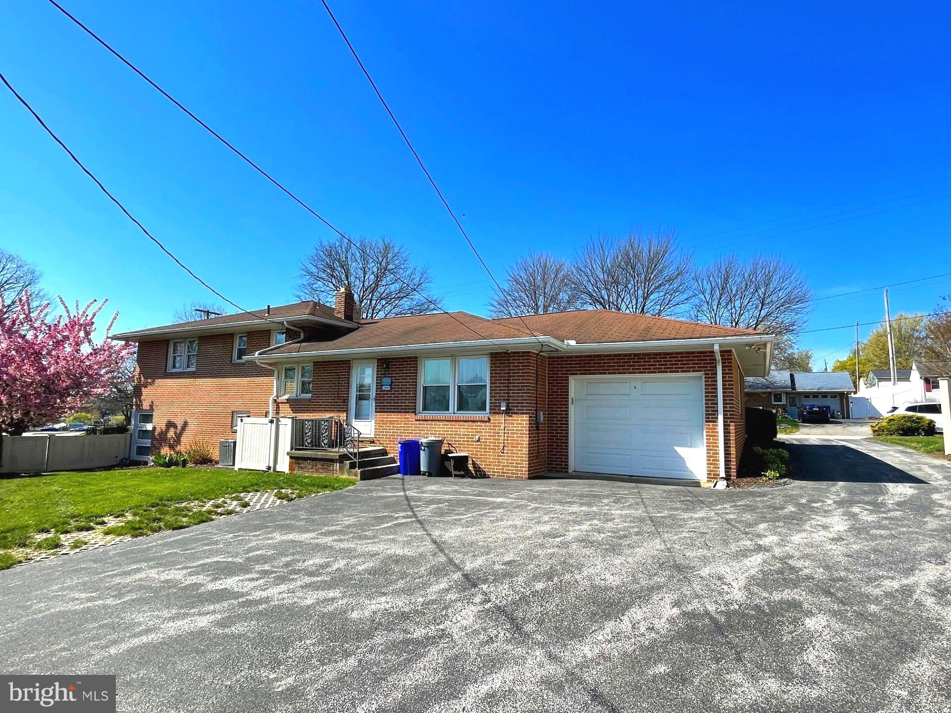 HILL STREET - Residential