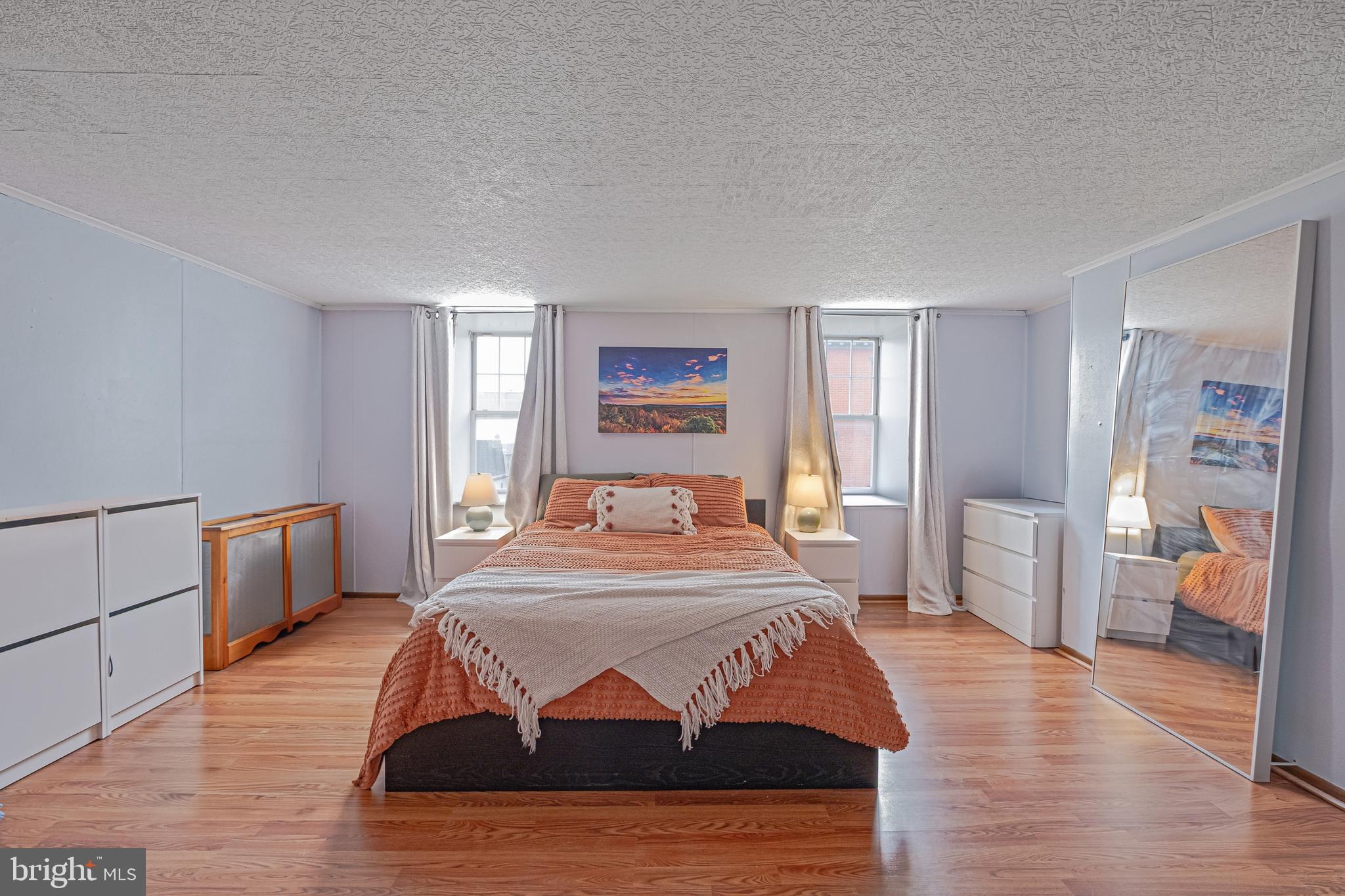 RITTENHOUSE SQUARE - Commercial Sale