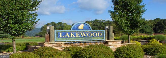 LAKEWOOD - Land