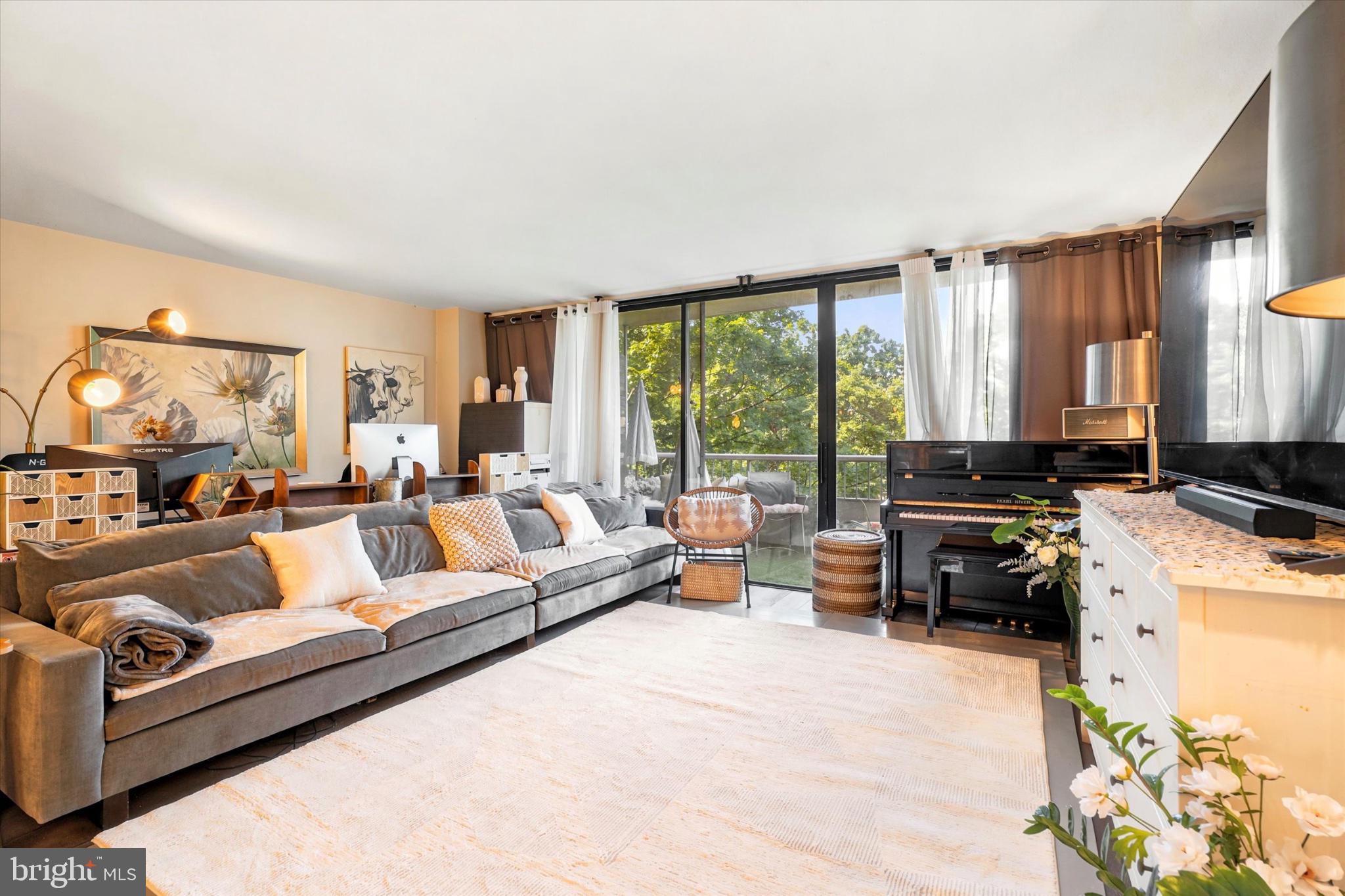 JENKINTOWN - Residential