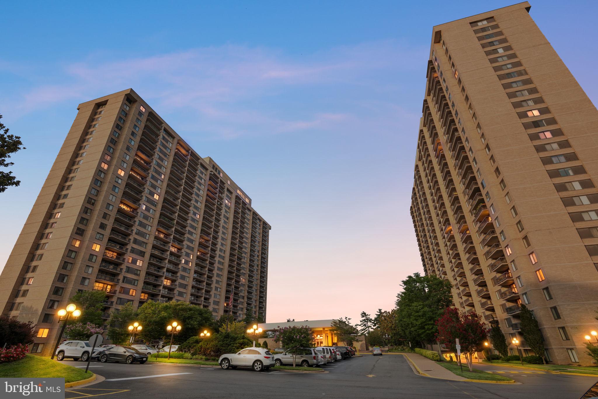 SKYLINE PLAZA - Residential