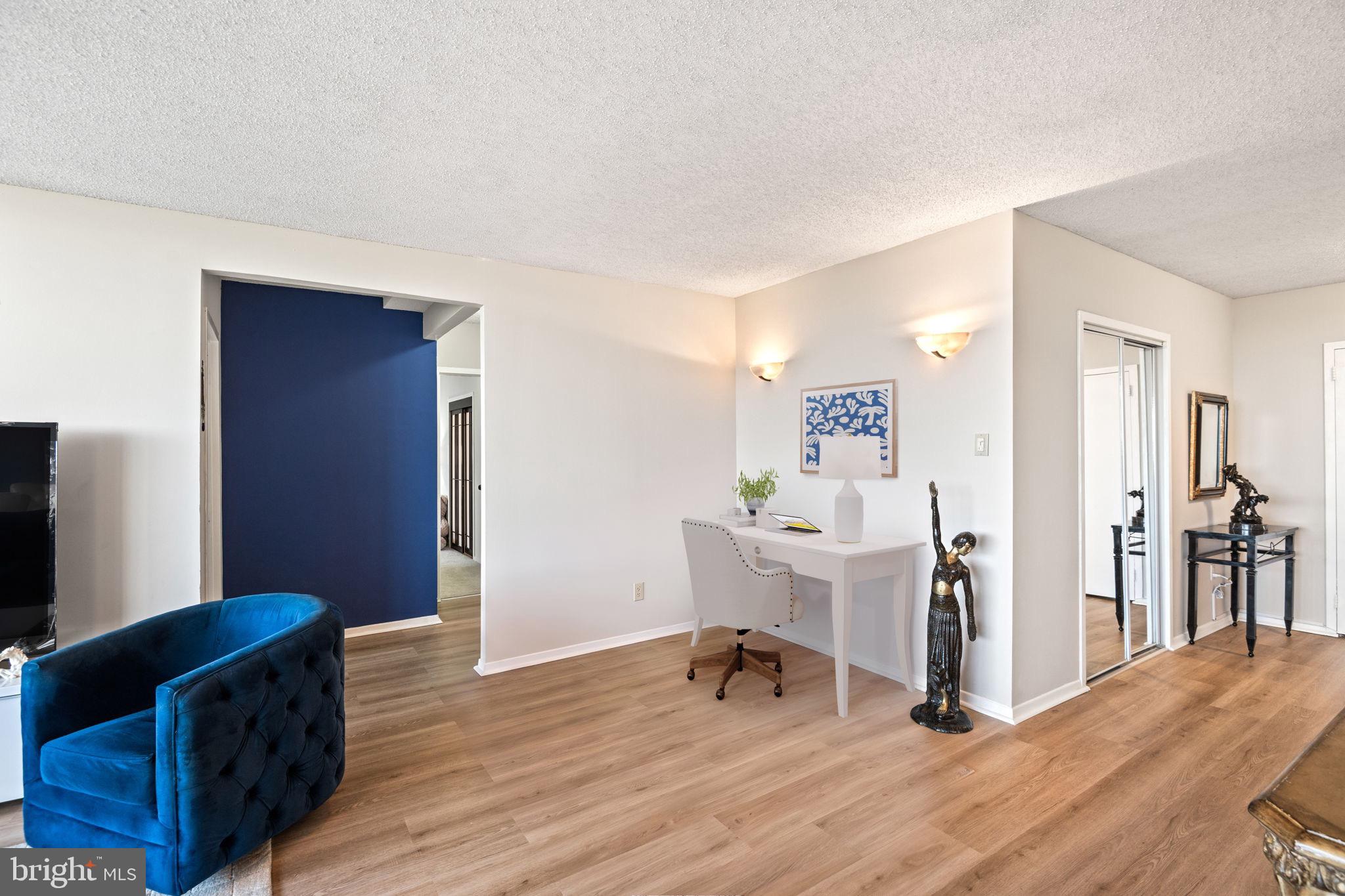 SKYLINE PLAZA - Residential