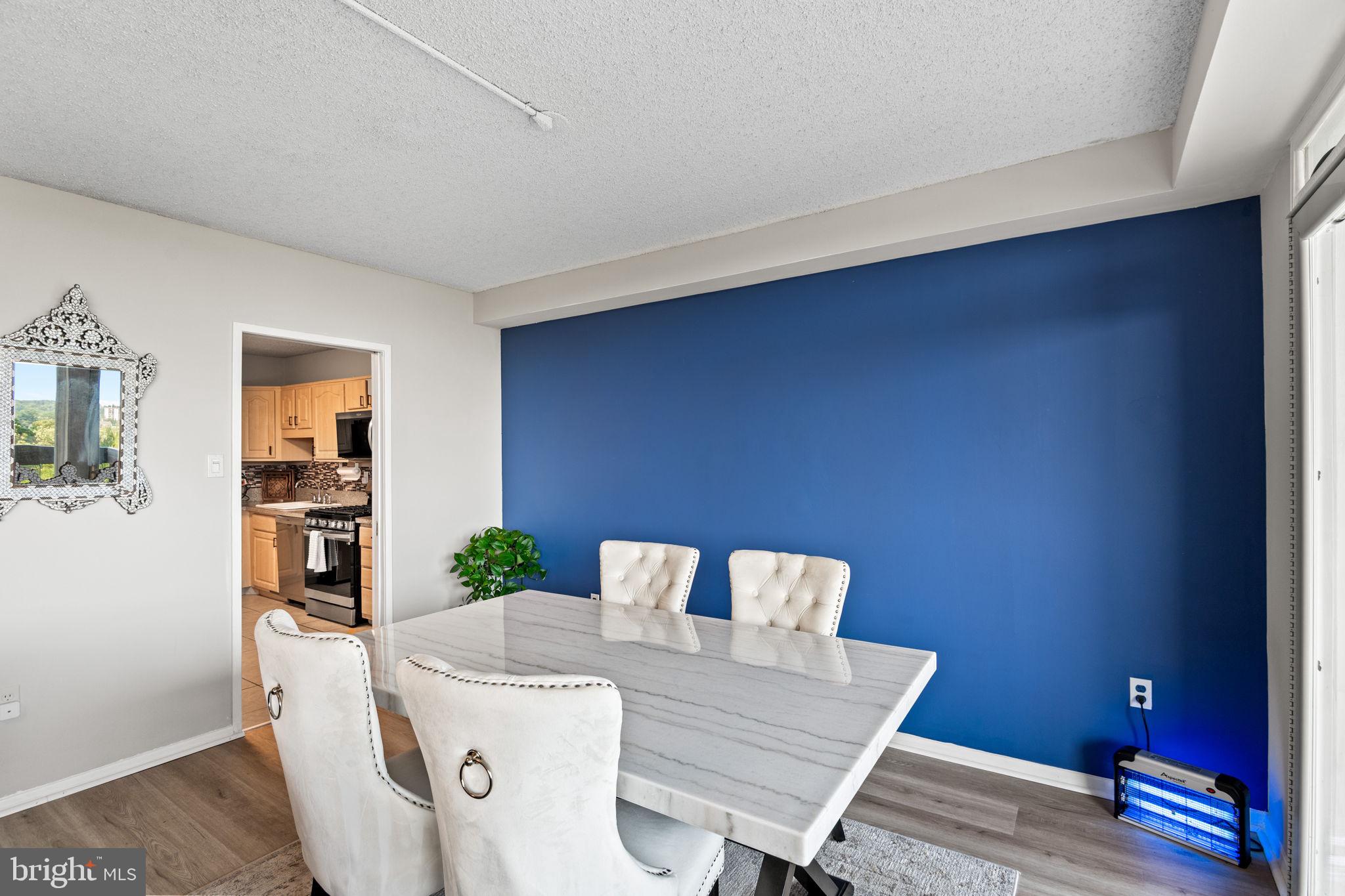 SKYLINE PLAZA - Residential
