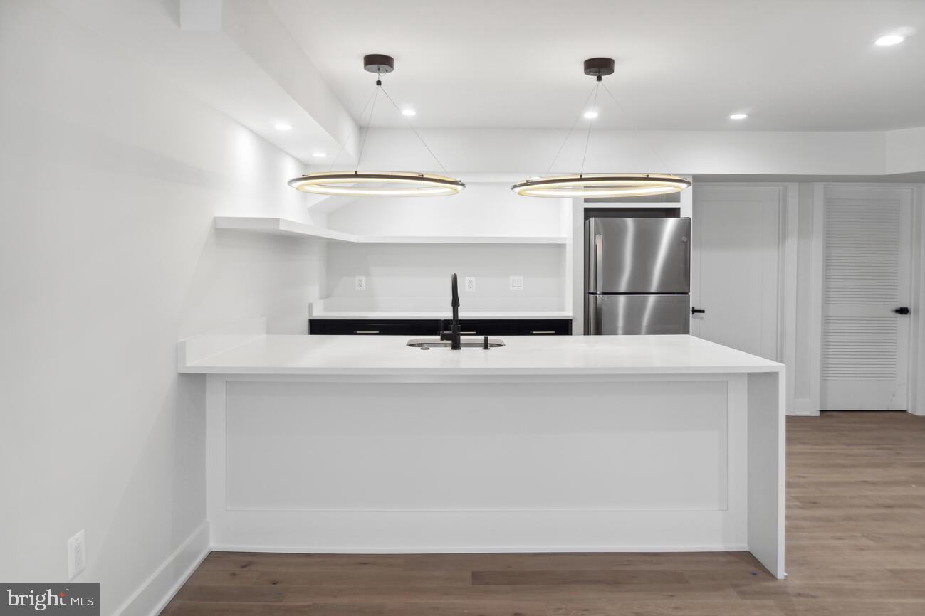 DONNA LEE GARDENS - Residential