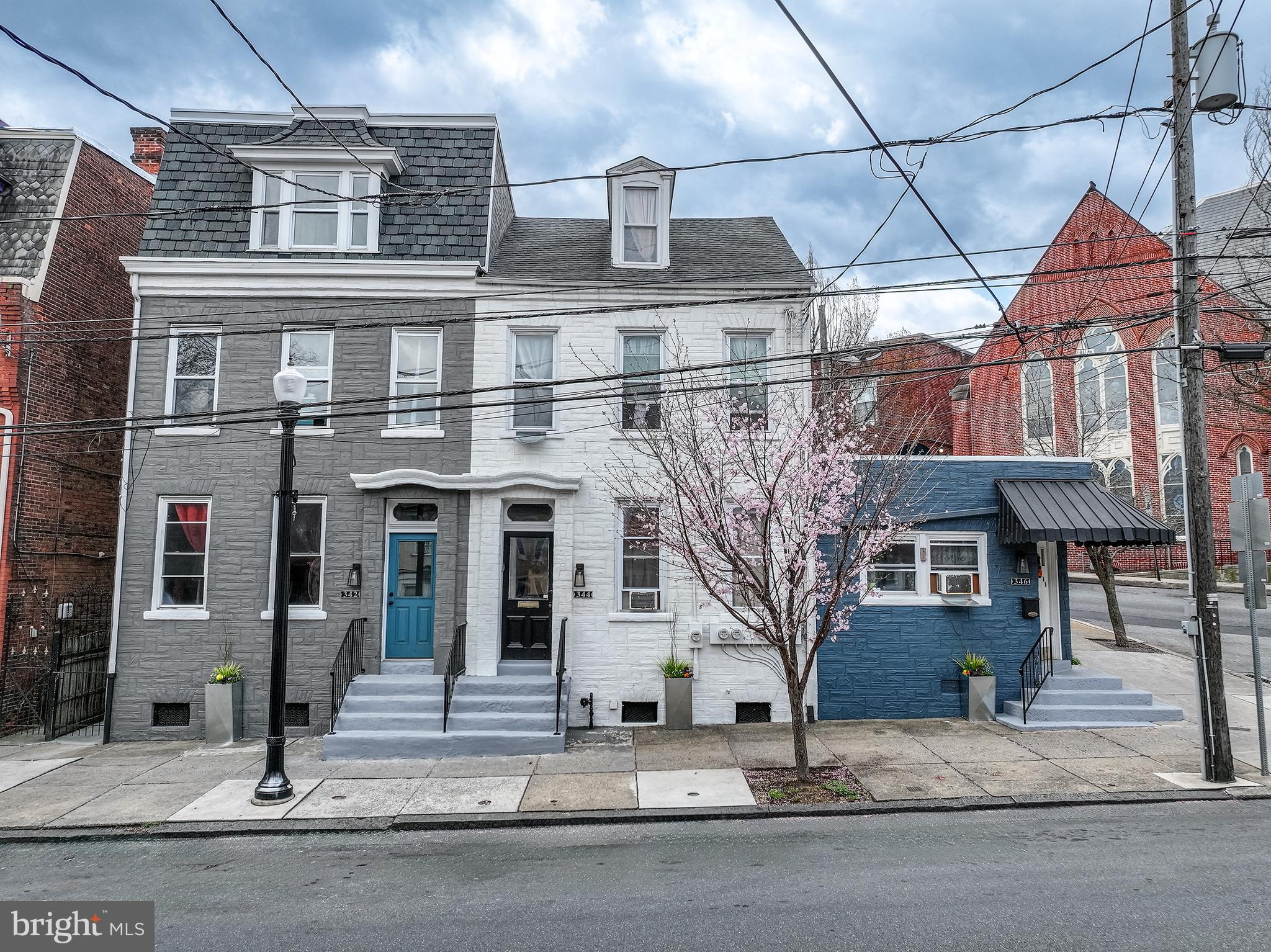 DOWNTOWN LANCASTER - Residential Income