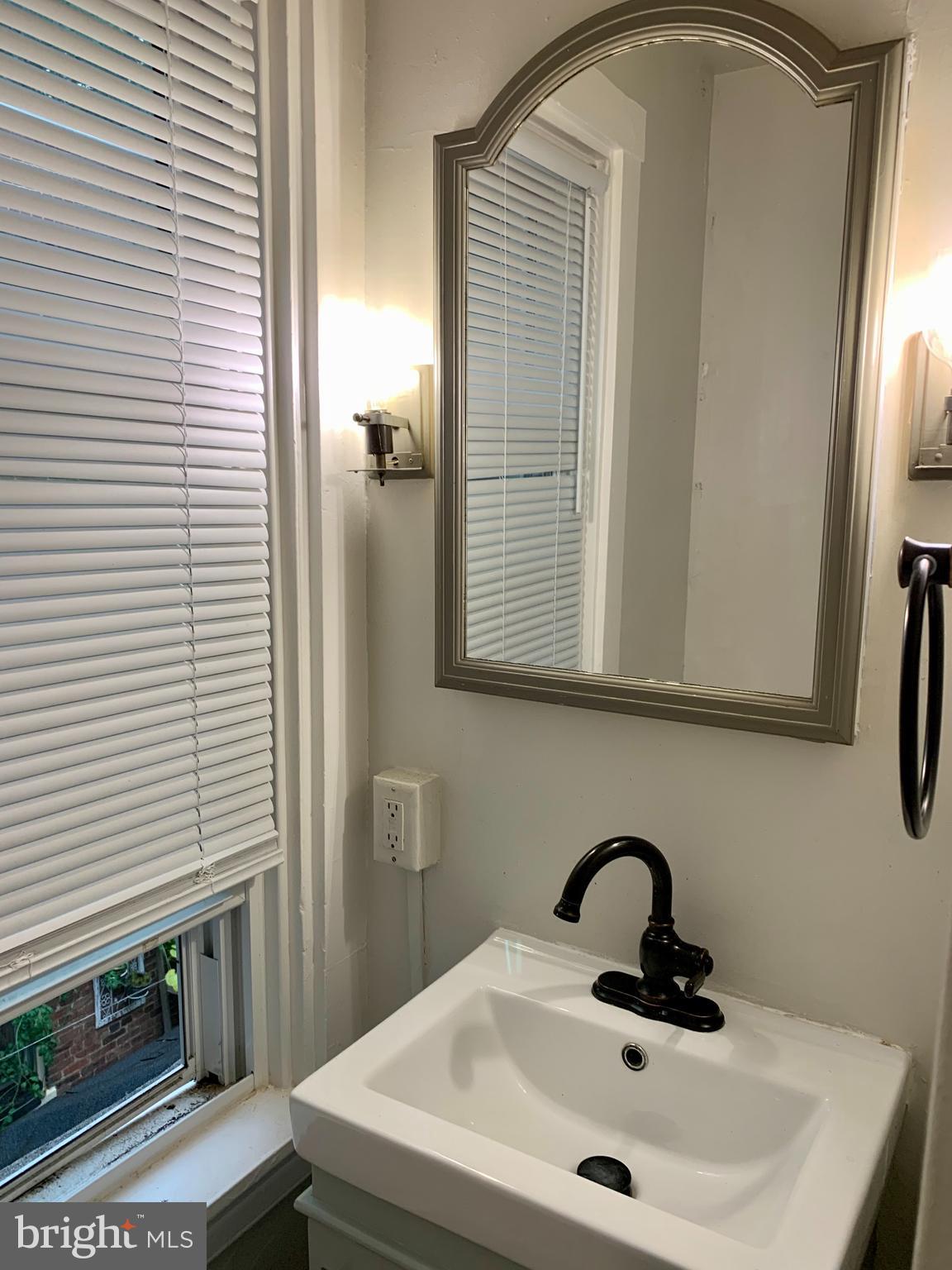 DOWNTOWN LANCASTER - Residential Income