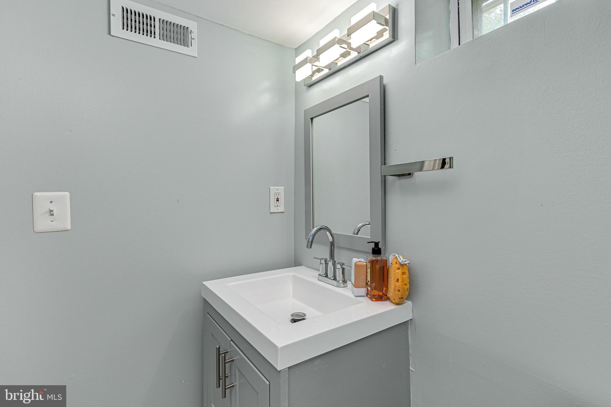 GLASSMANOR - Residential