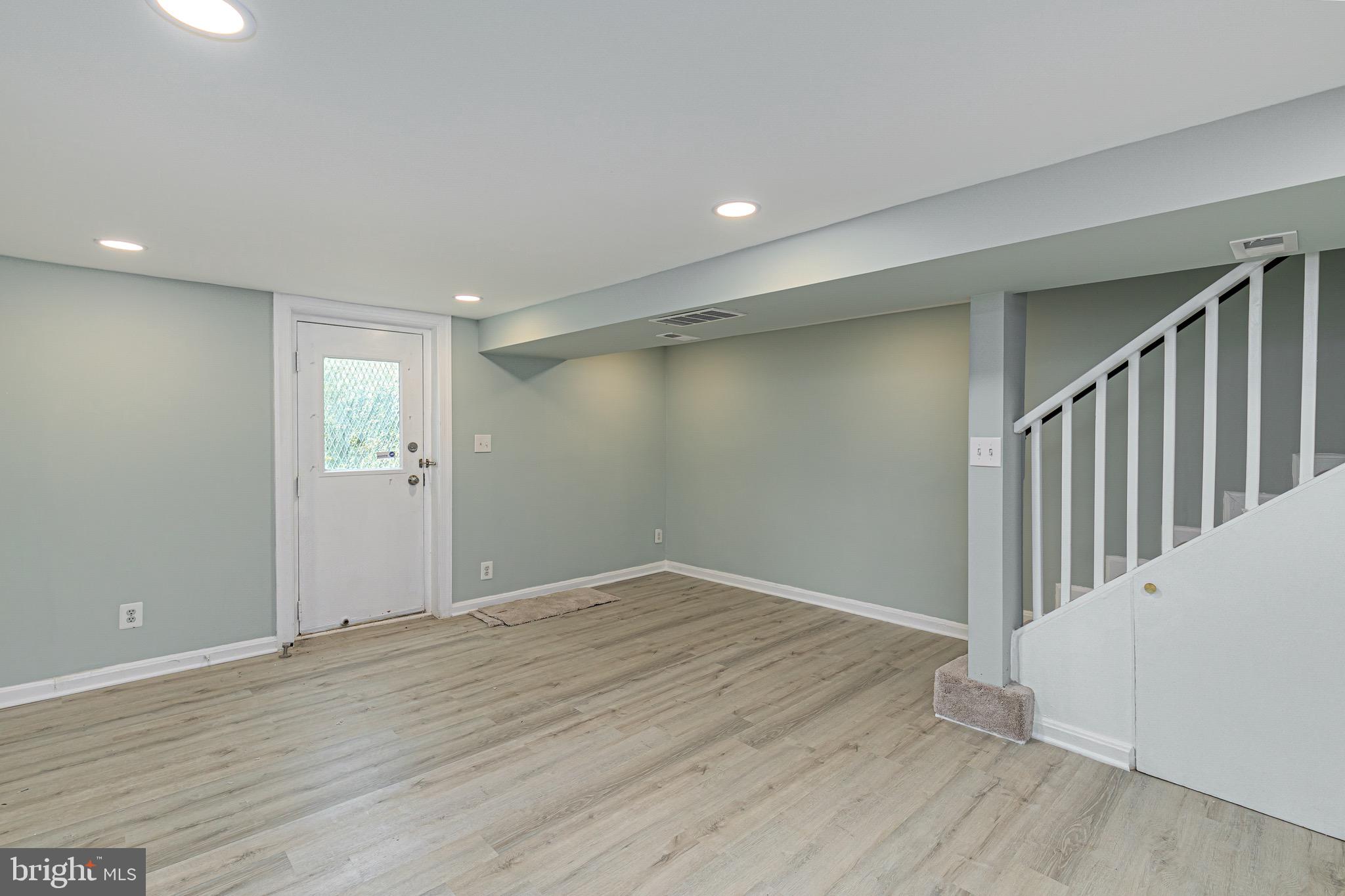 GLASSMANOR - Residential