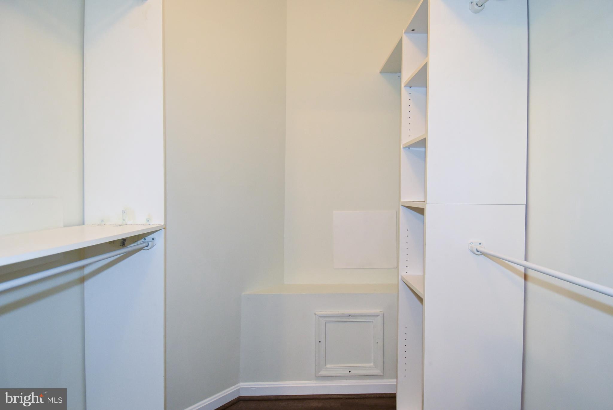 FOUNDERS WALK - Residential Lease