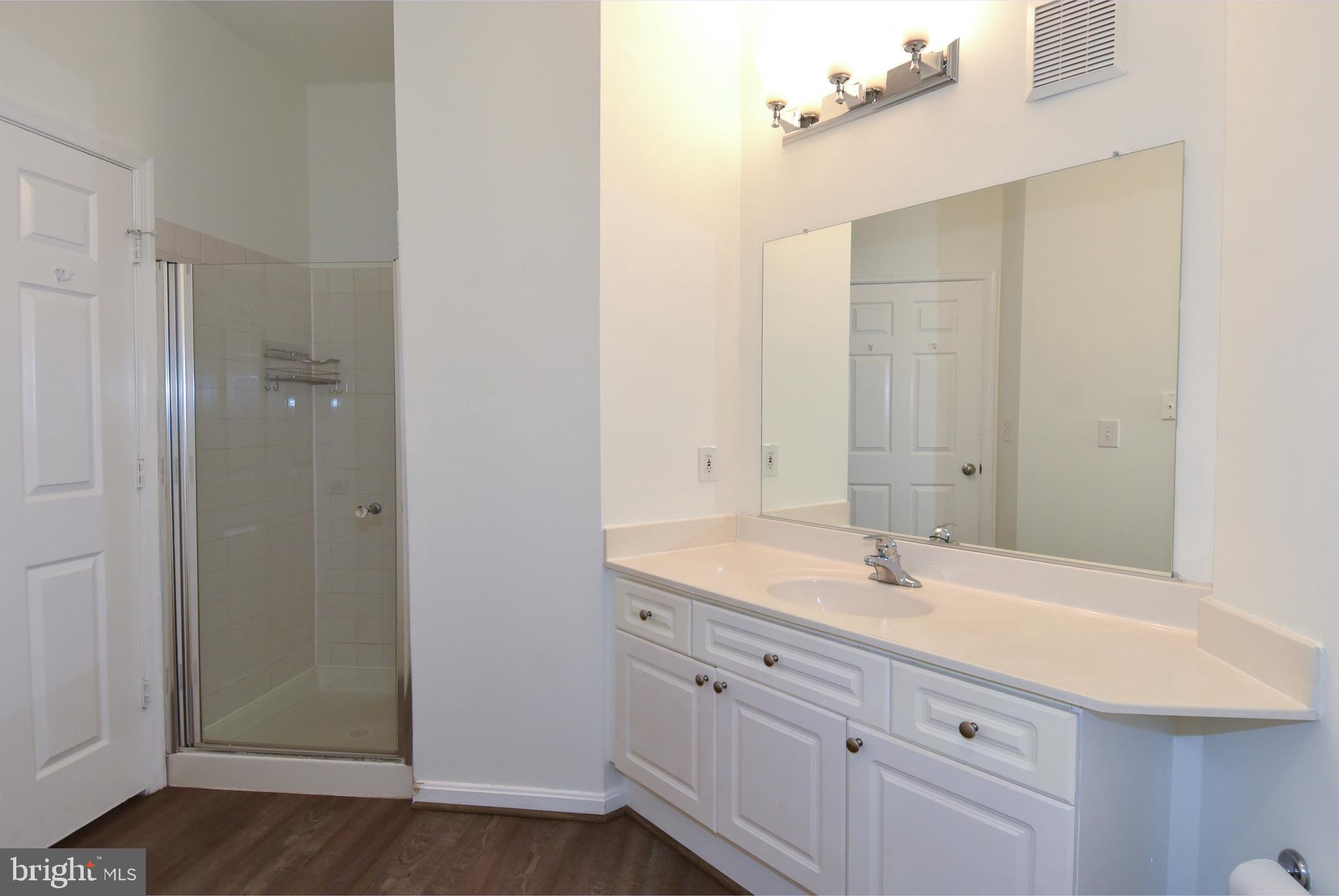 FOUNDERS WALK - Residential Lease