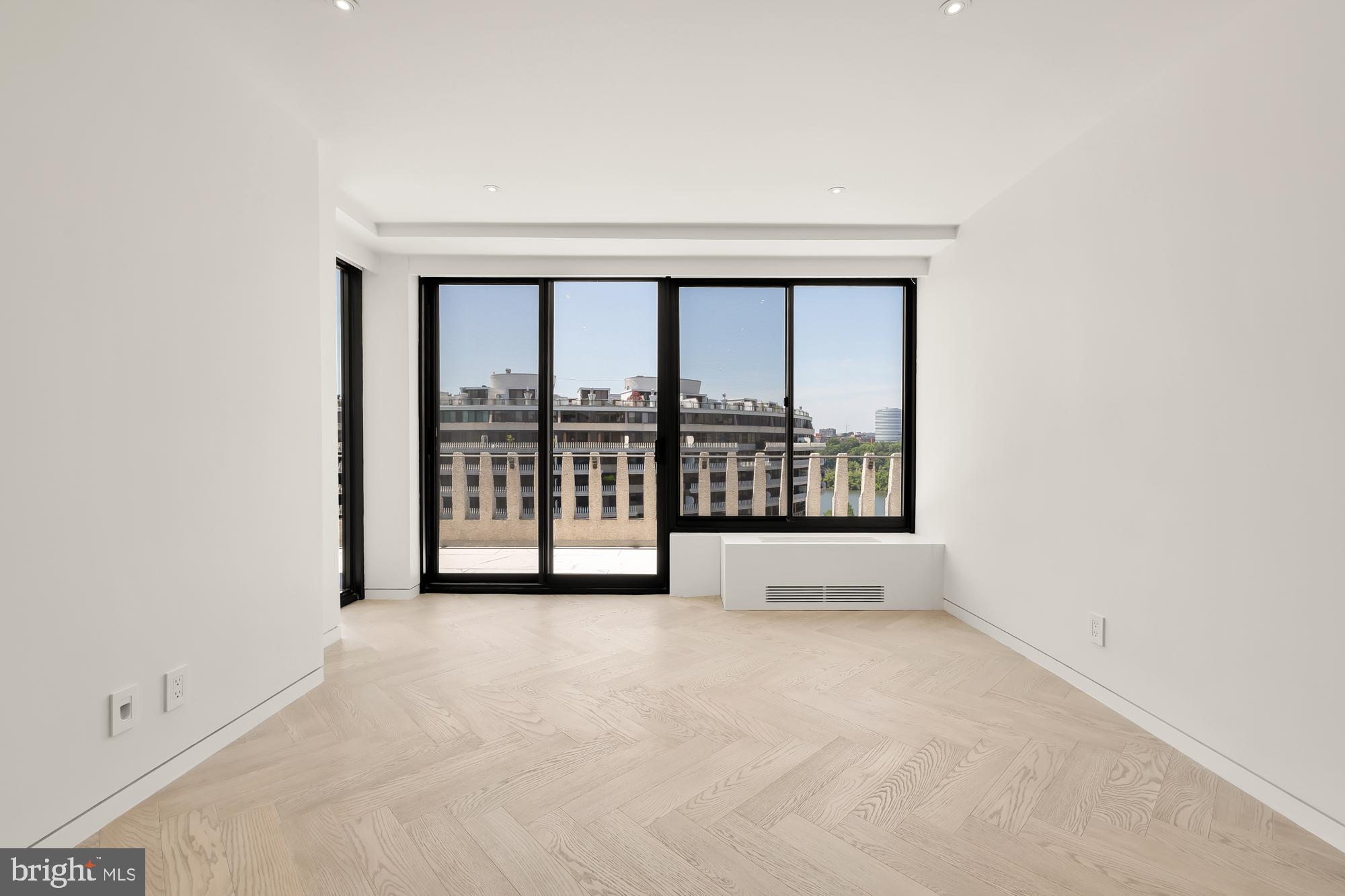 FOGGY BOTTOM - Residential