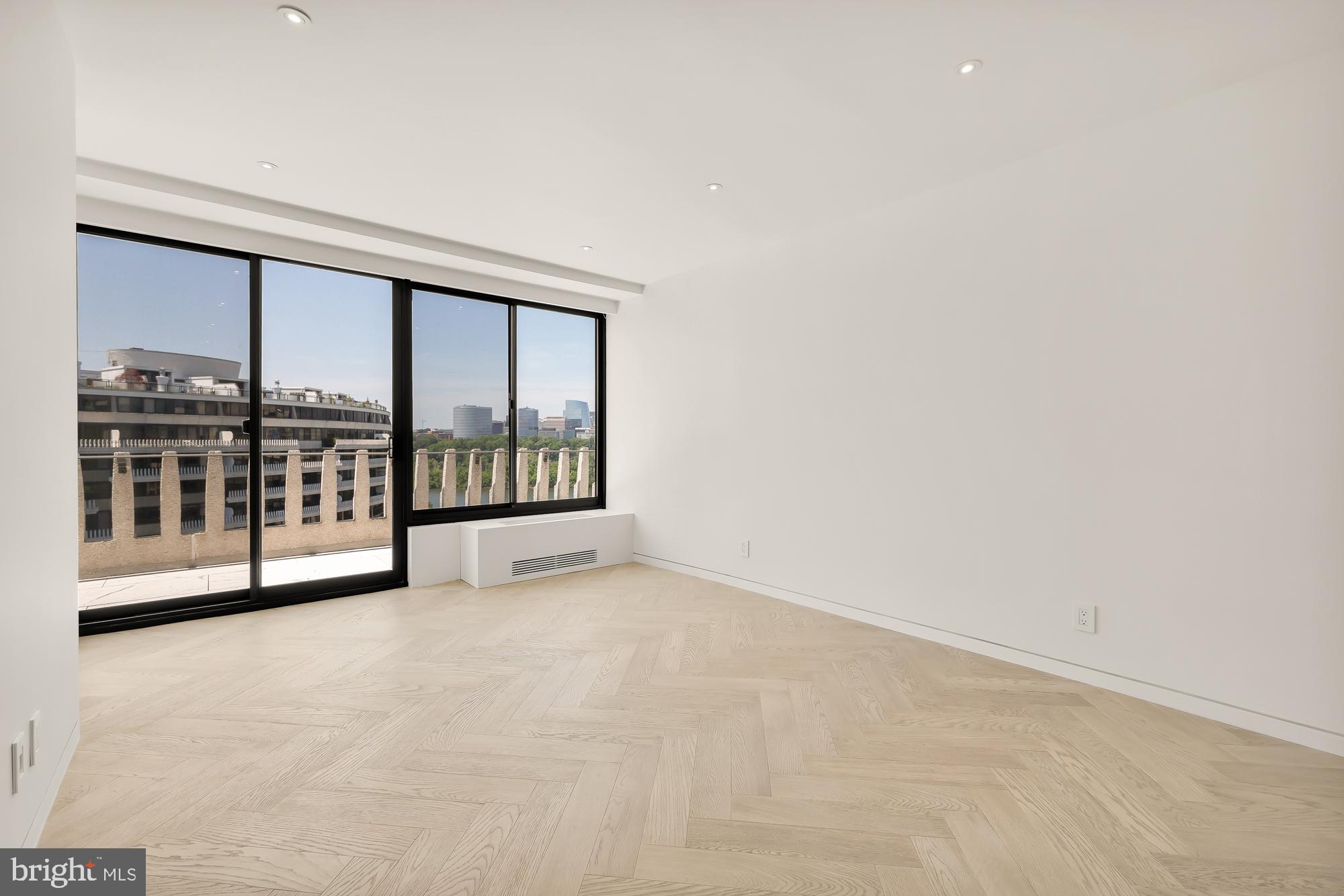 FOGGY BOTTOM - Residential