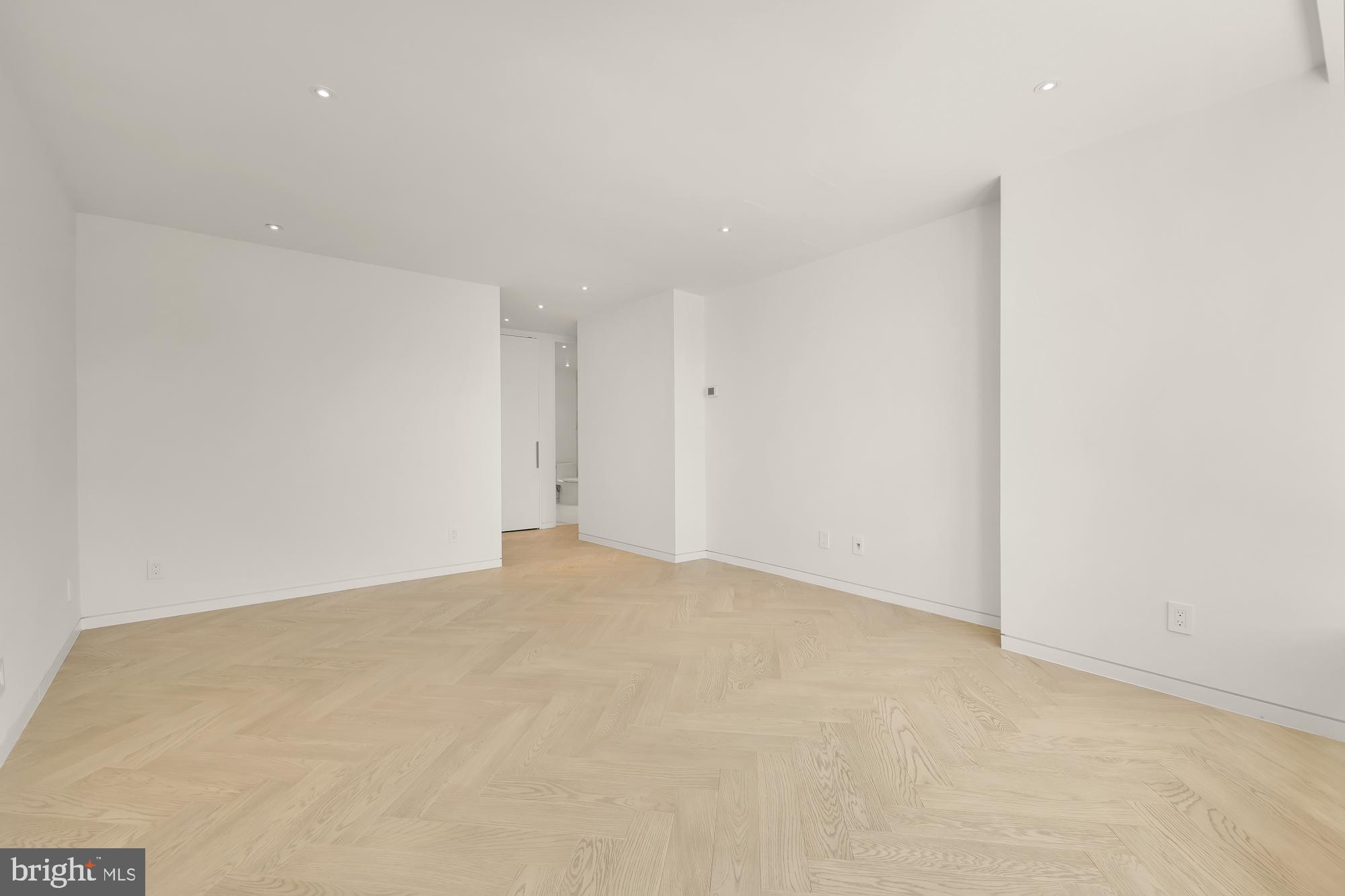 FOGGY BOTTOM - Residential