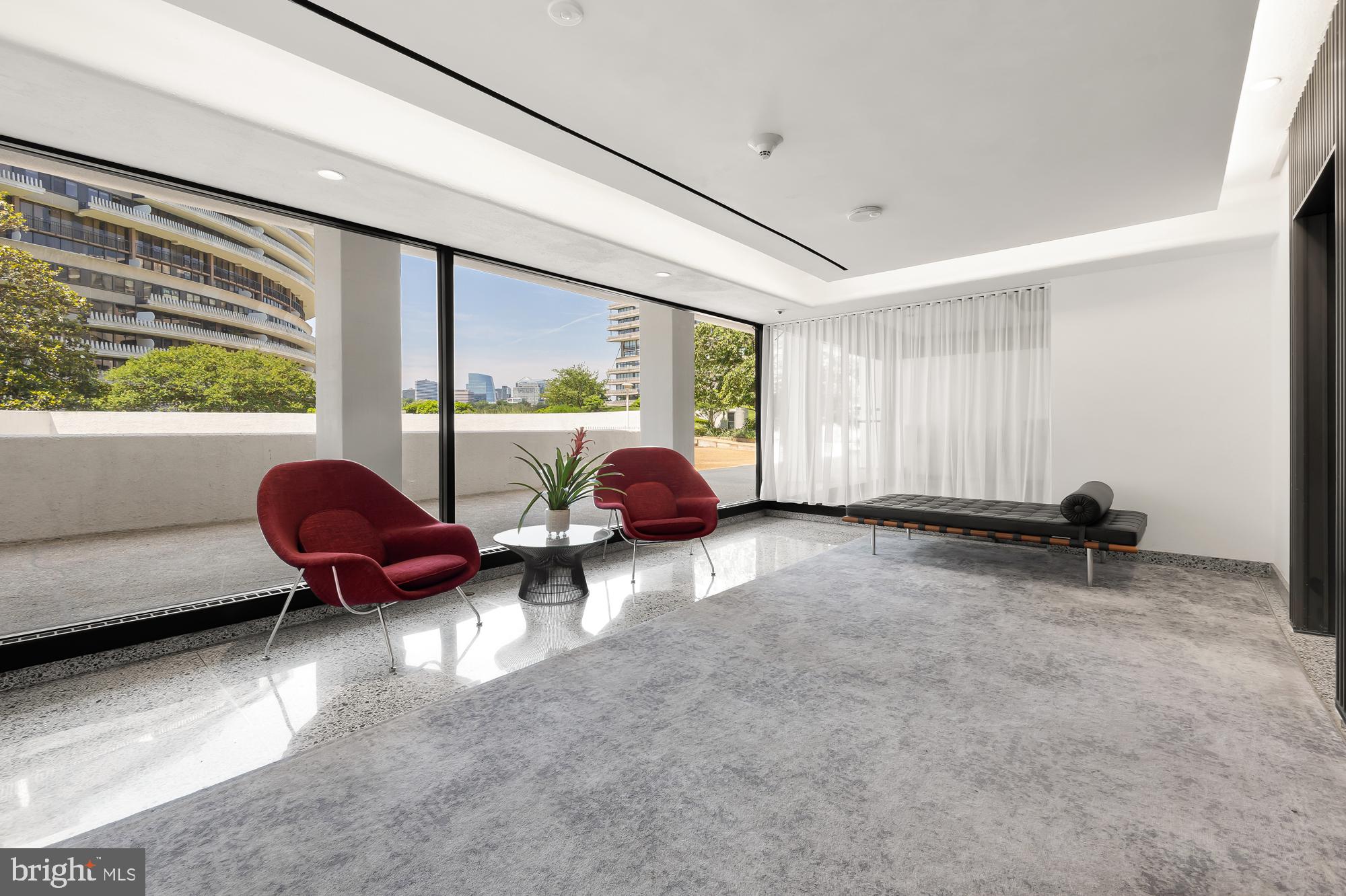 FOGGY BOTTOM - Residential