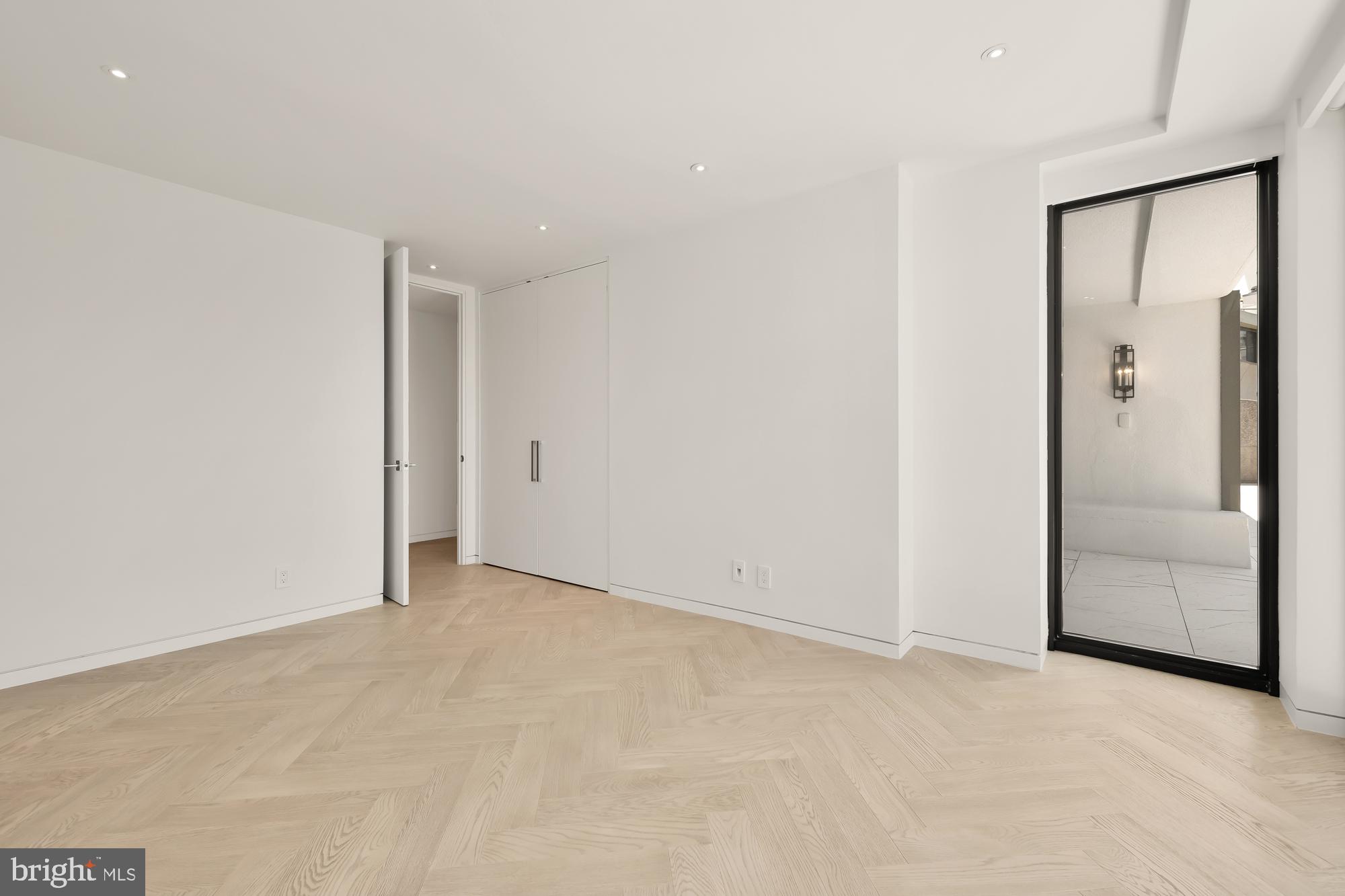 FOGGY BOTTOM - Residential