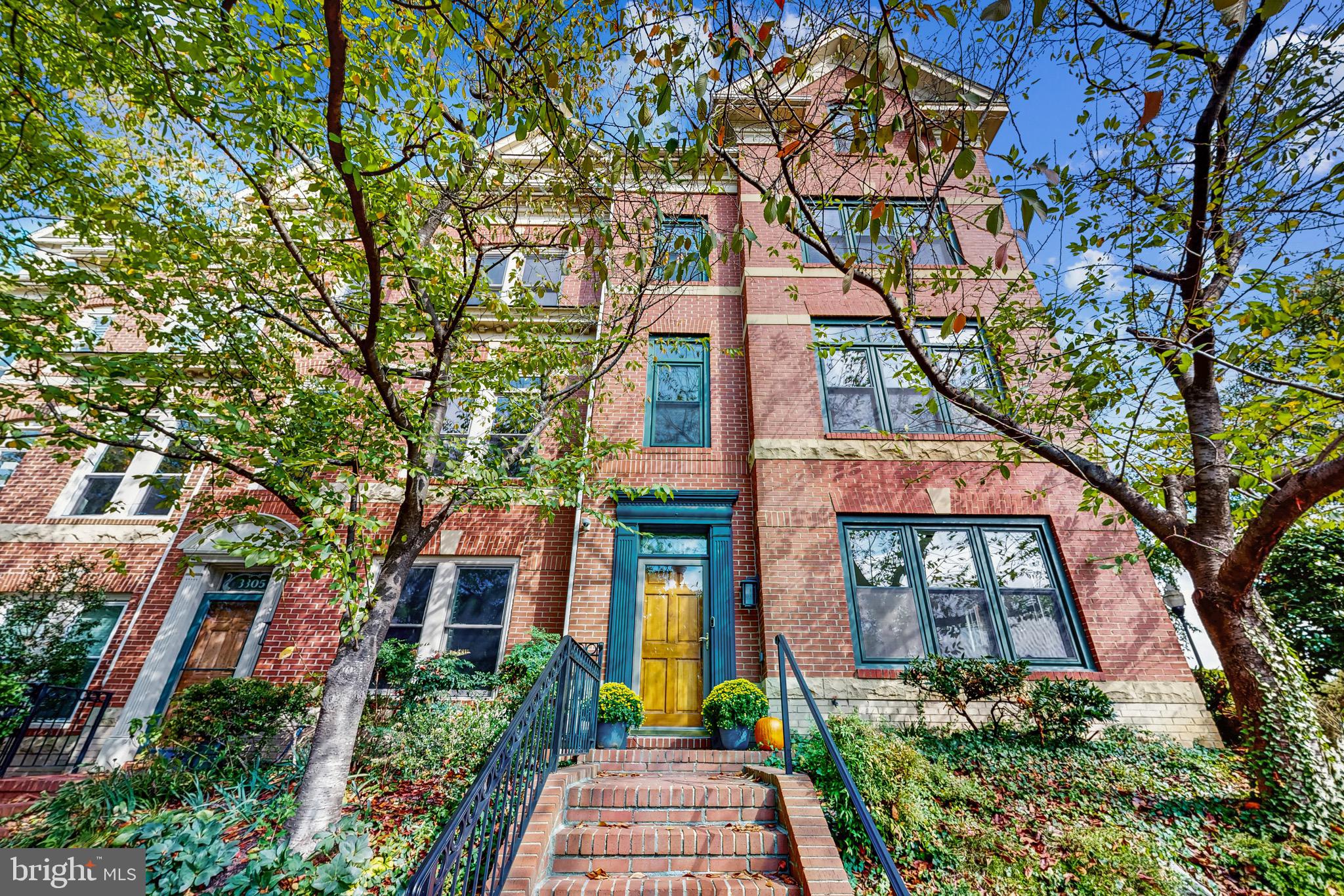 CLARENDON - Residential