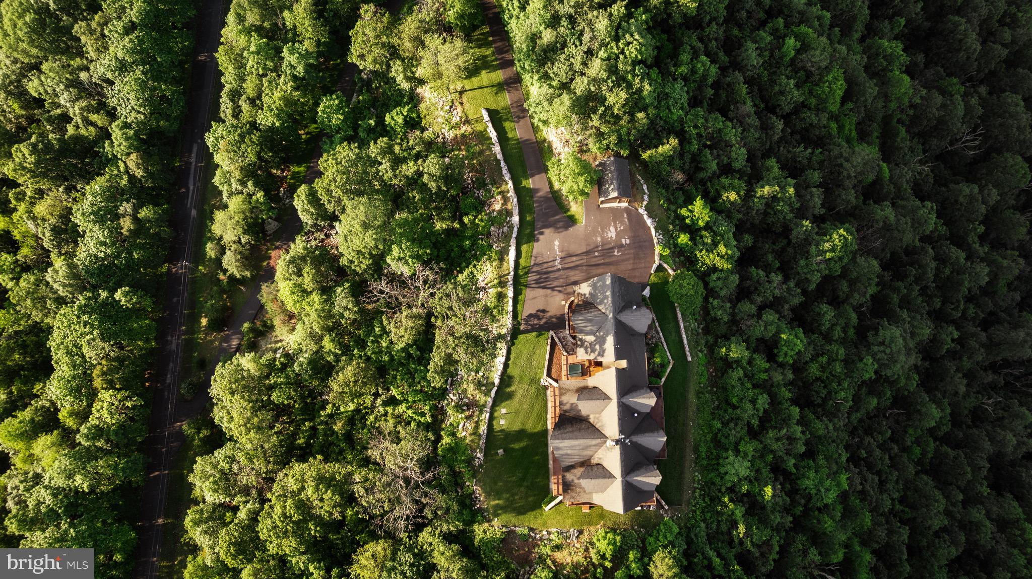 ROUND TOP ESTATES - Residential