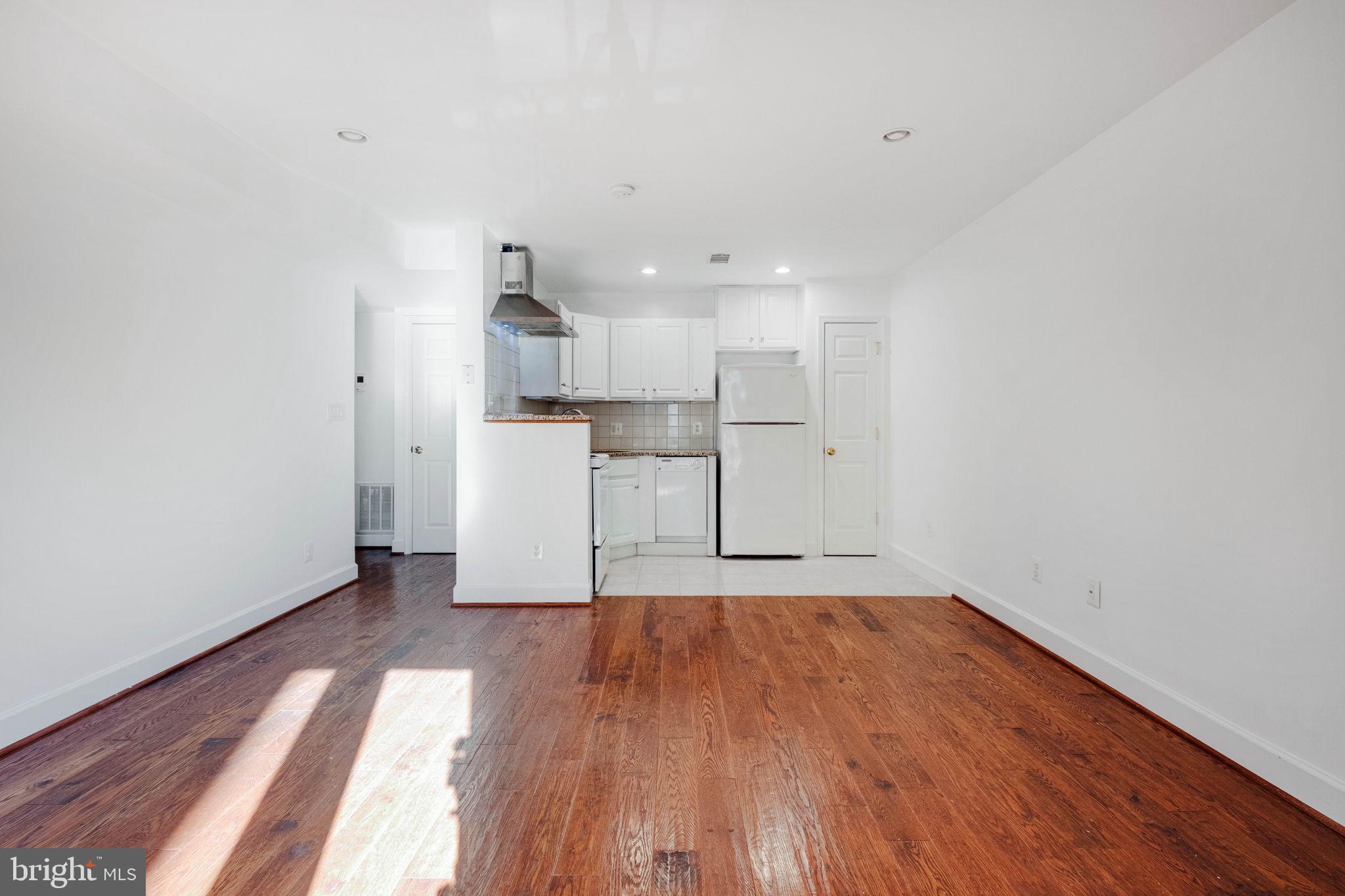 OLD TOWN ALEXANDRIA - Residential Lease
