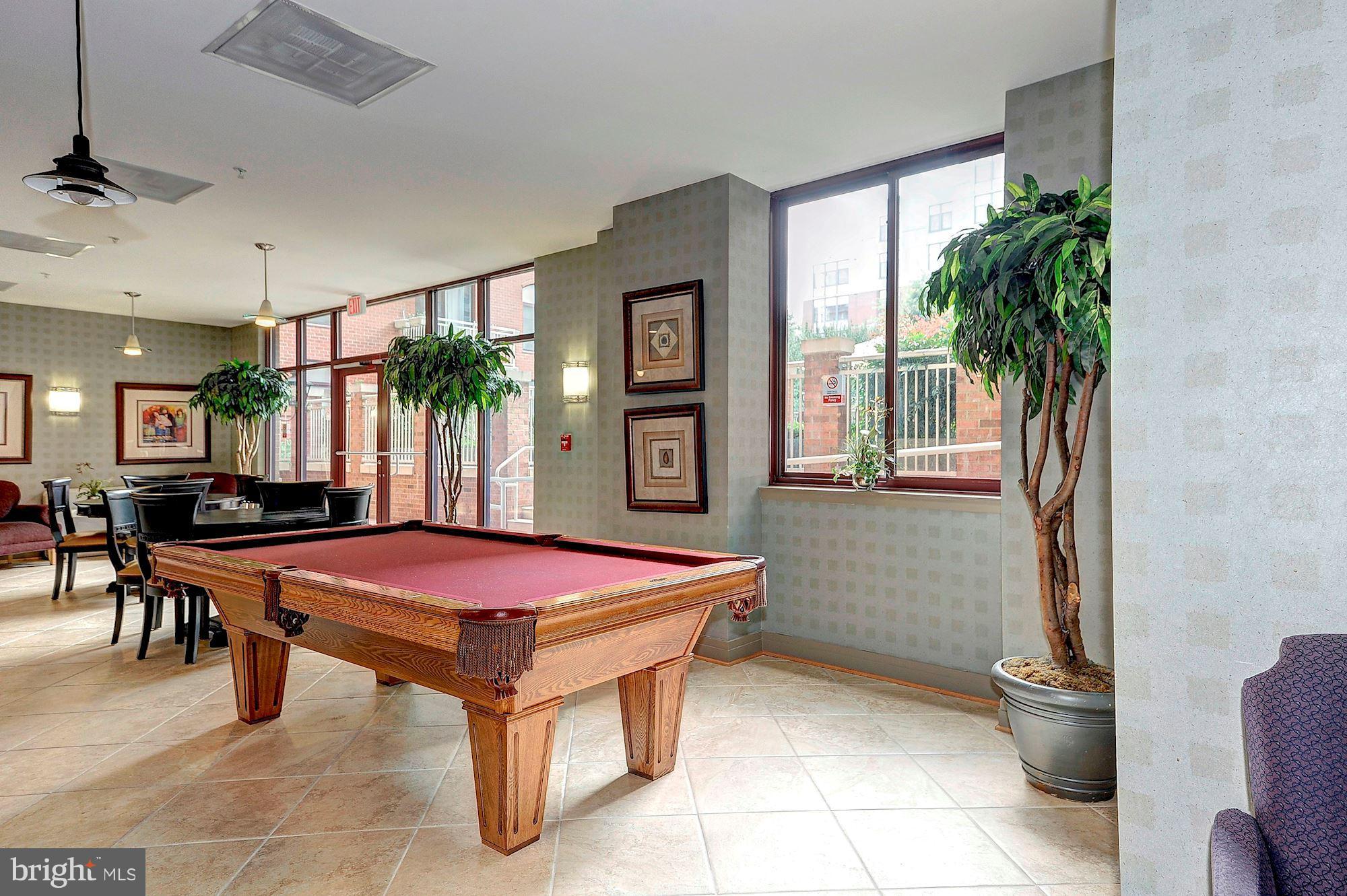 STATION SQUARE - Residential Lease