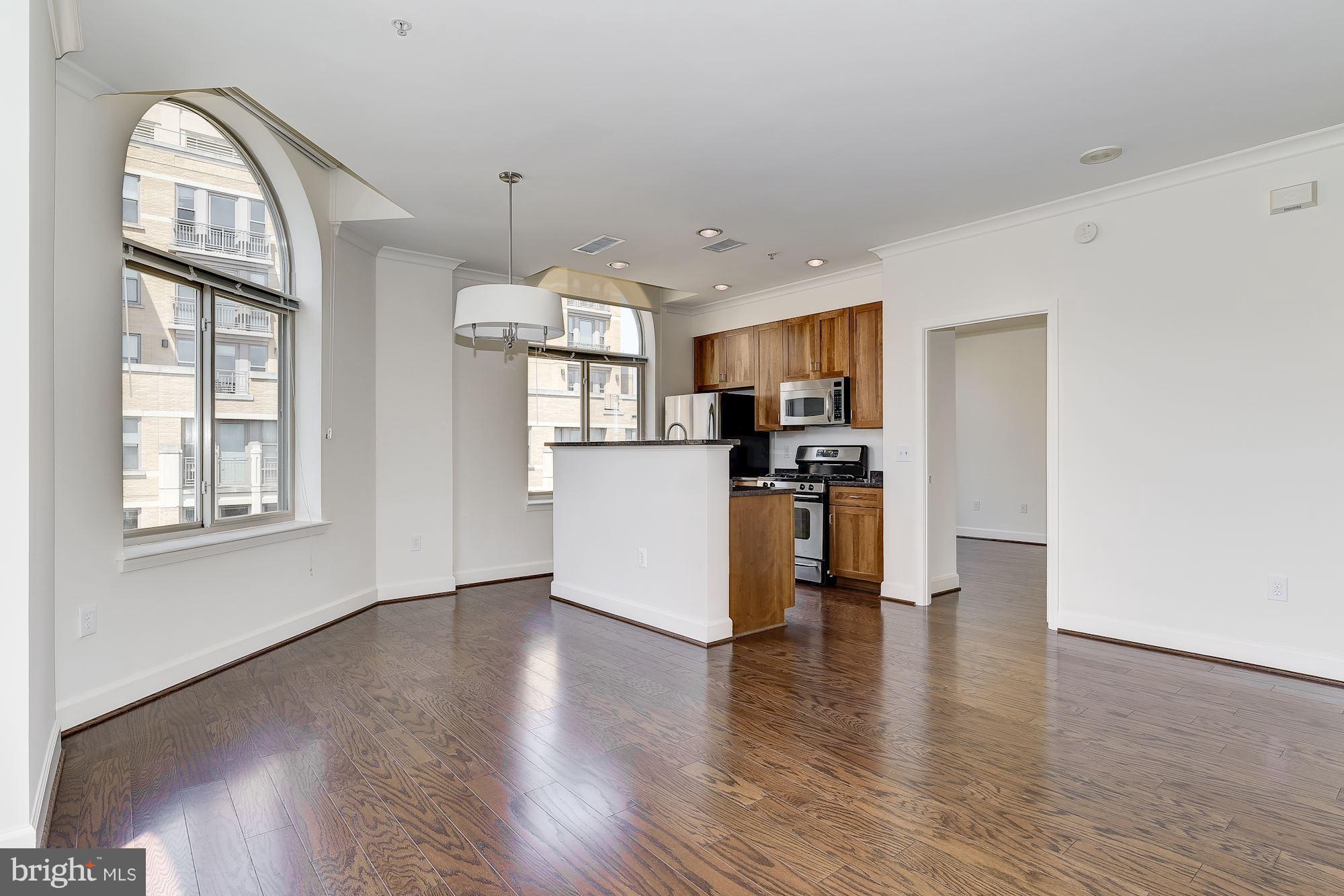 STATION SQUARE - Residential Lease