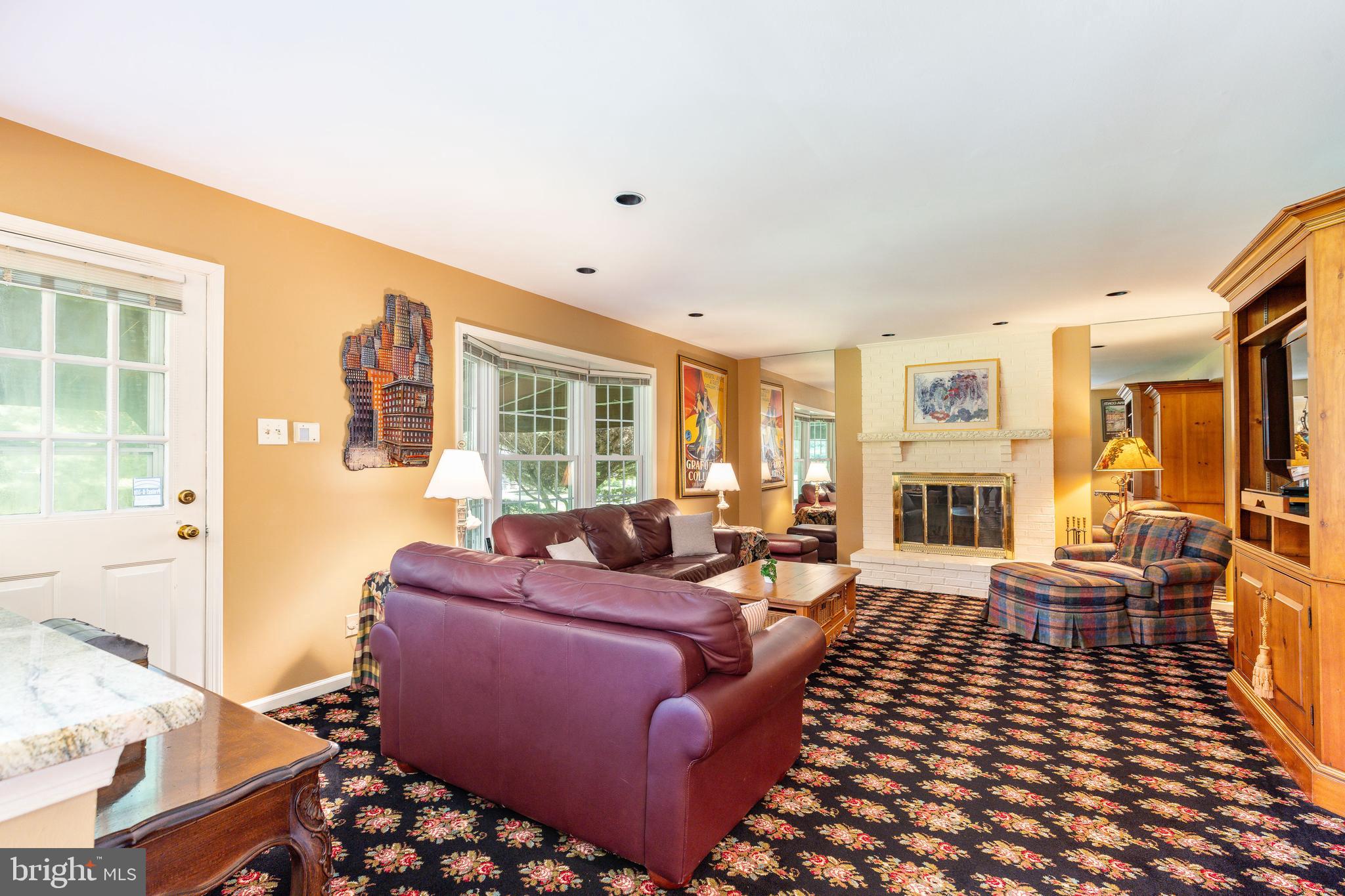 GWYNEDD KNOLL - Residential
