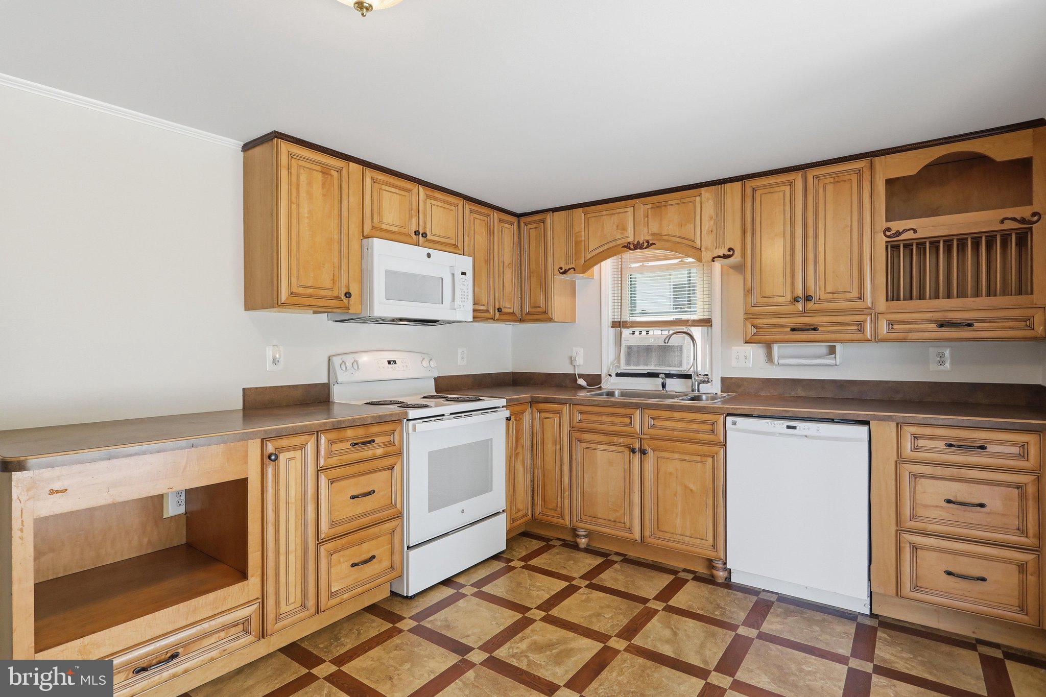 LINDEN HILLS - Residential