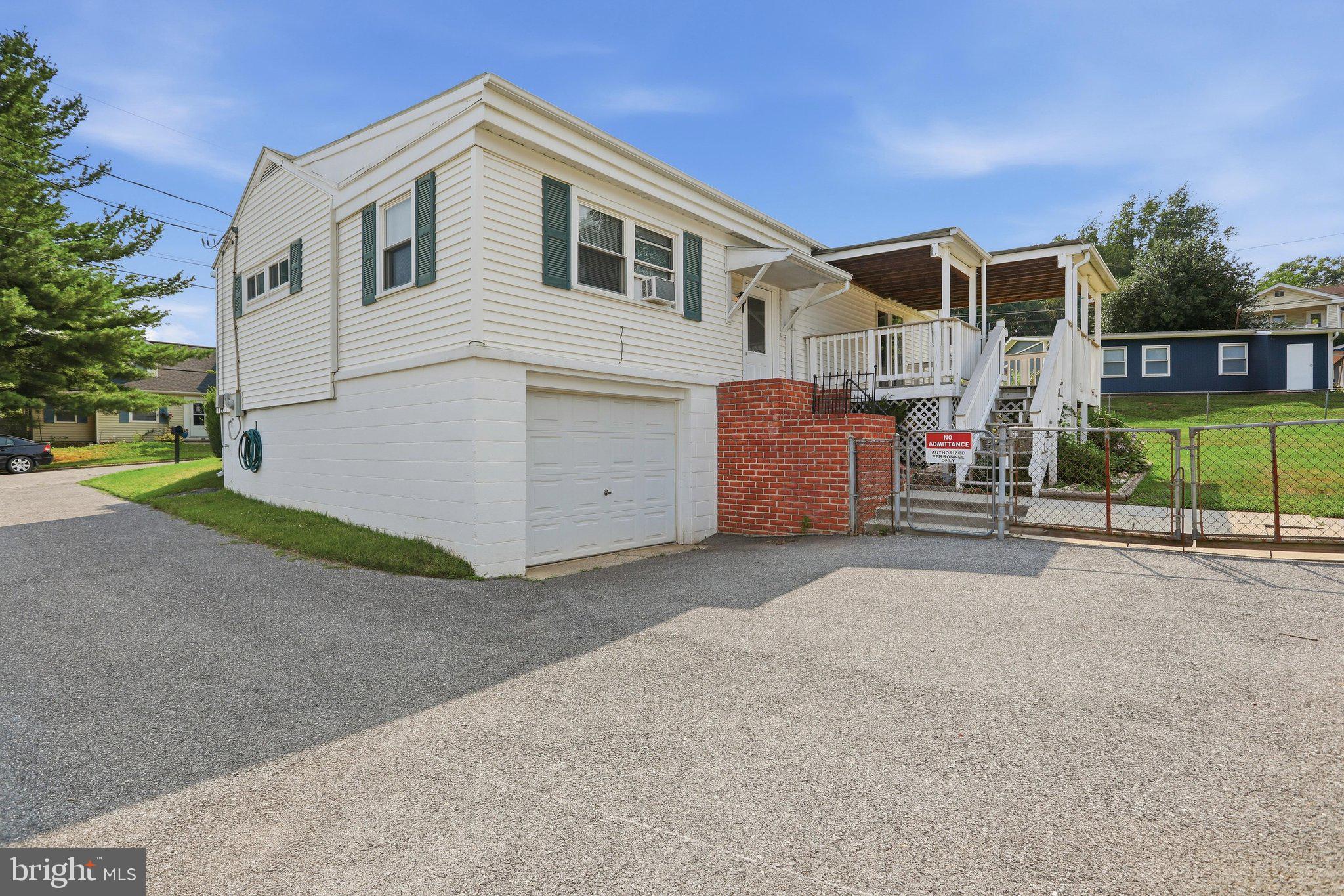 LINDEN HILLS - Residential