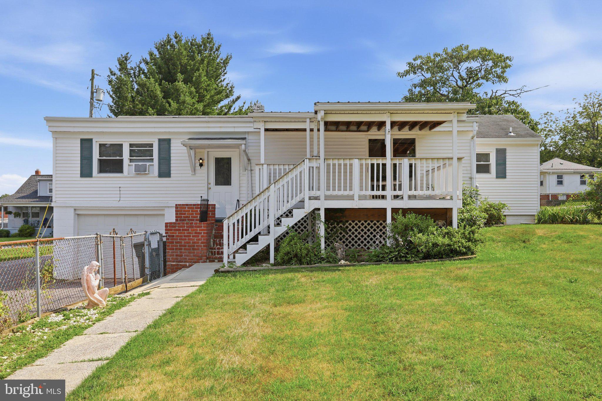 LINDEN HILLS - Residential
