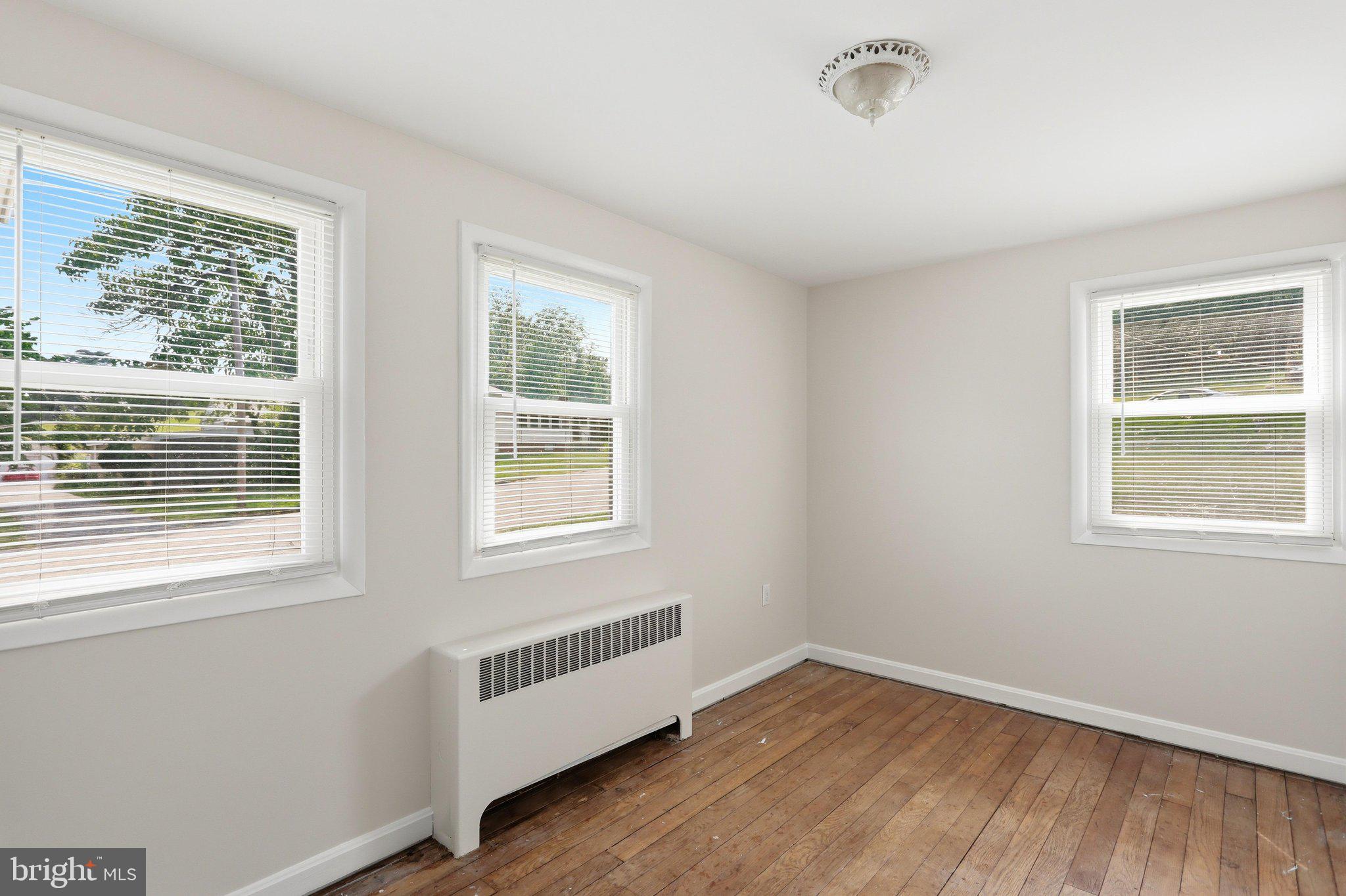 LINDEN HILLS - Residential