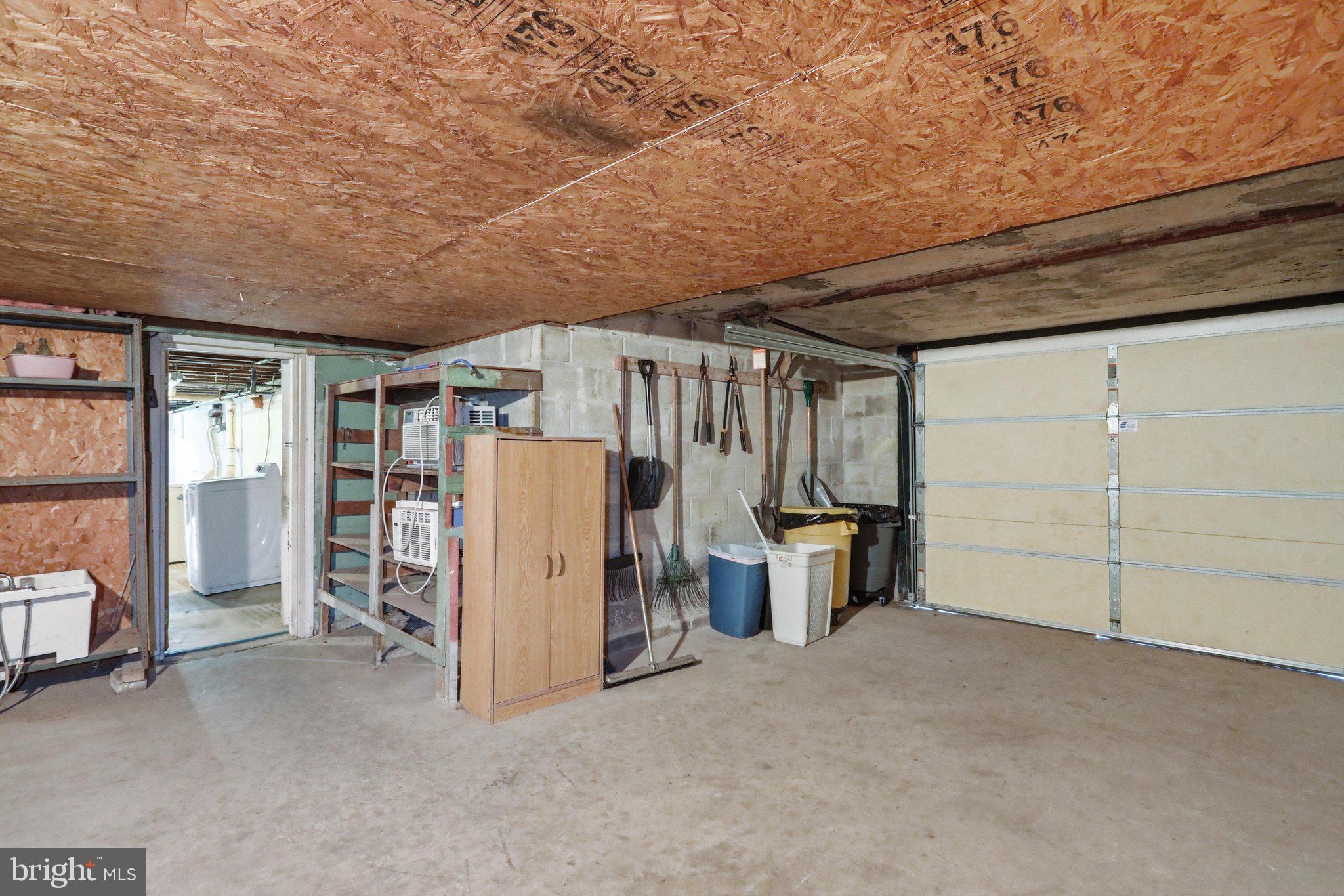 LINDEN HILLS - Residential