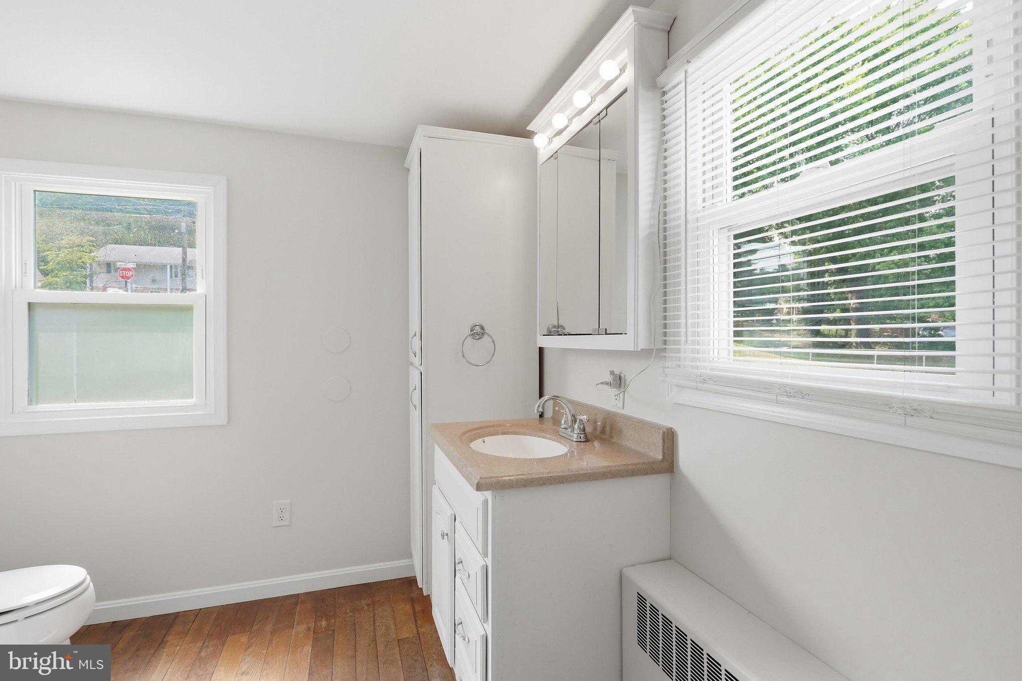 LINDEN HILLS - Residential
