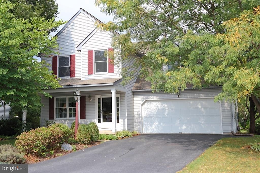 Situated on a quiet cul-de-sac in Lititz, home features desirable open kitchen, dining and family room, completely remodeled with hardwood flooring, new kitchen cabinets, granite counters and attractive window seat. Vaulted ceiling and gas fireplace in Family Room and spacious living room. First floor laundry area, large master bedroom with walk-in-closet and master bath.