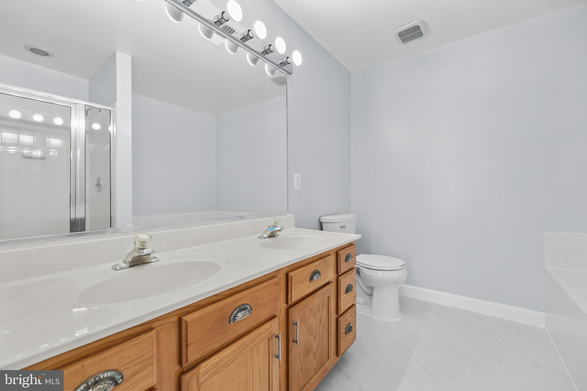 MCNAIR FARMS LANDBAY 6 - Residential