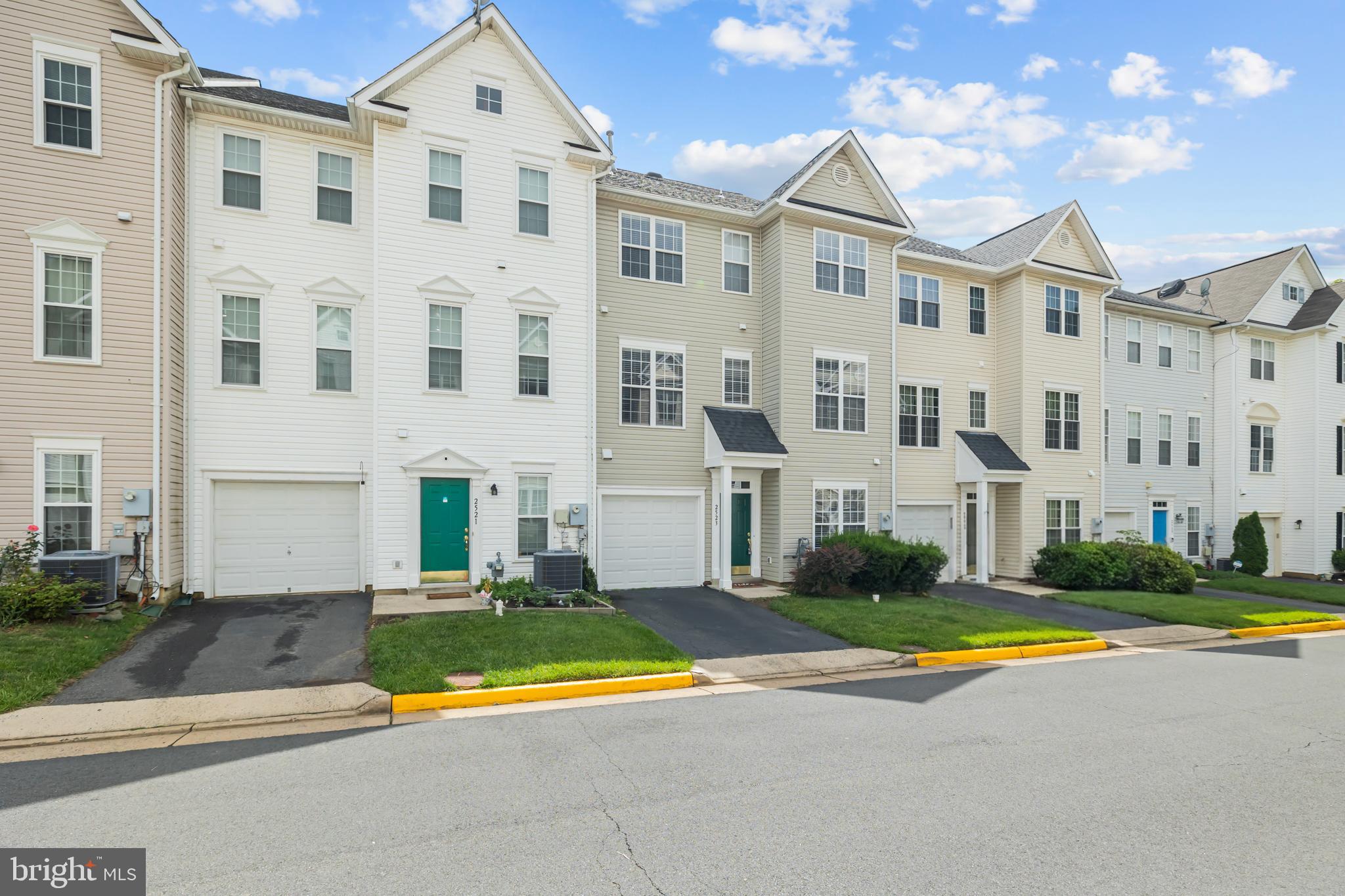 MCNAIR FARMS LANDBAY 6 - Residential