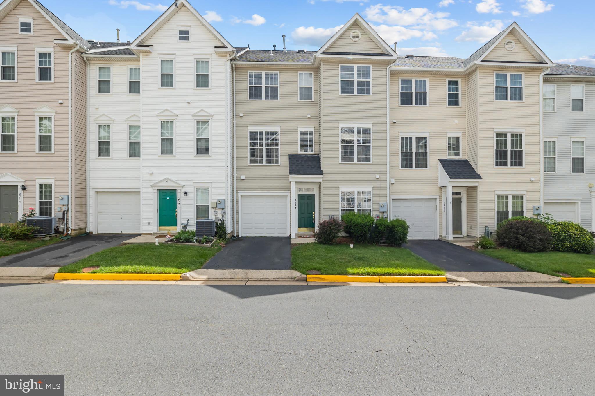 MCNAIR FARMS LANDBAY 6 - Residential