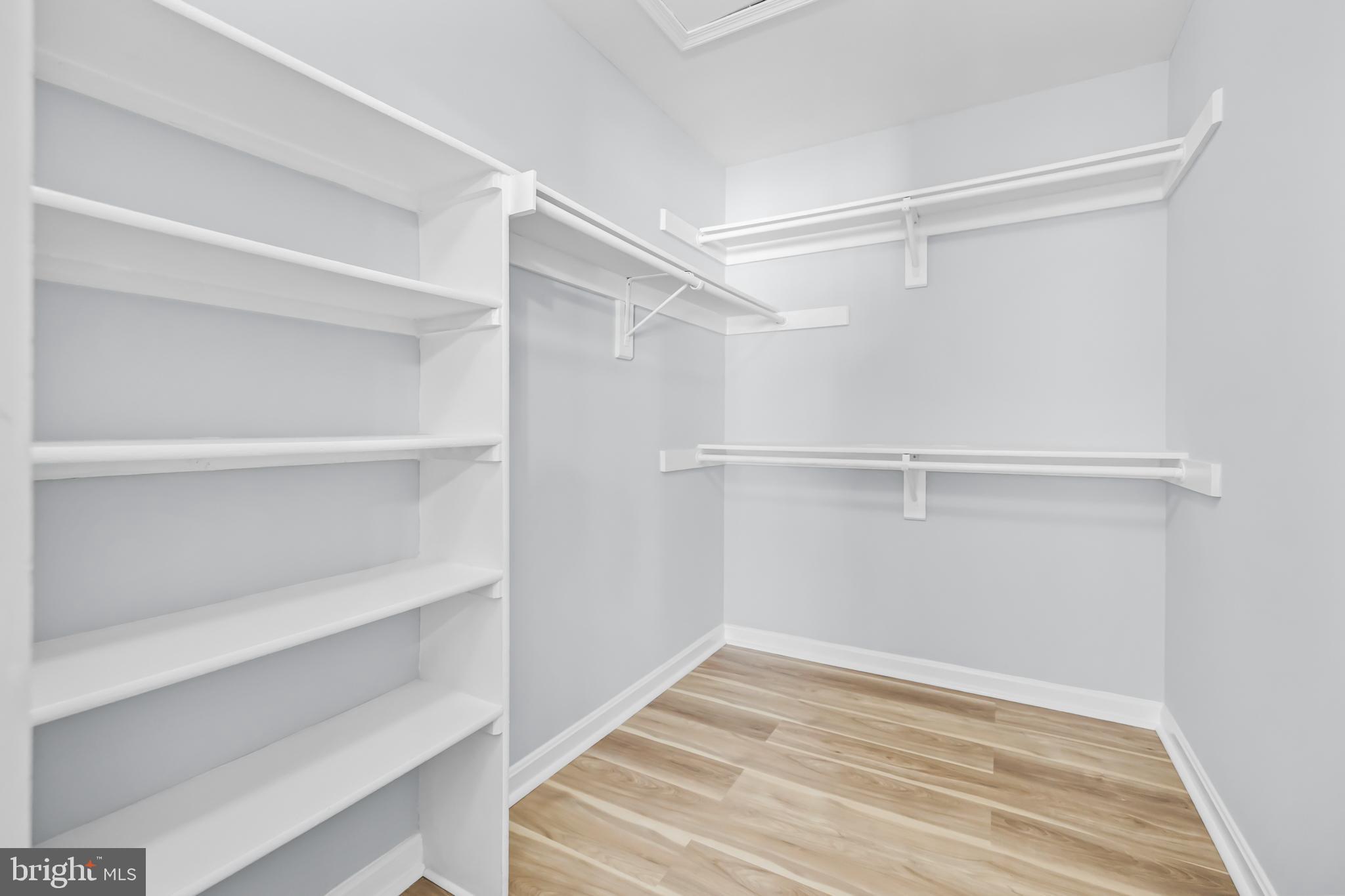 MCNAIR FARMS LANDBAY 6 - Residential