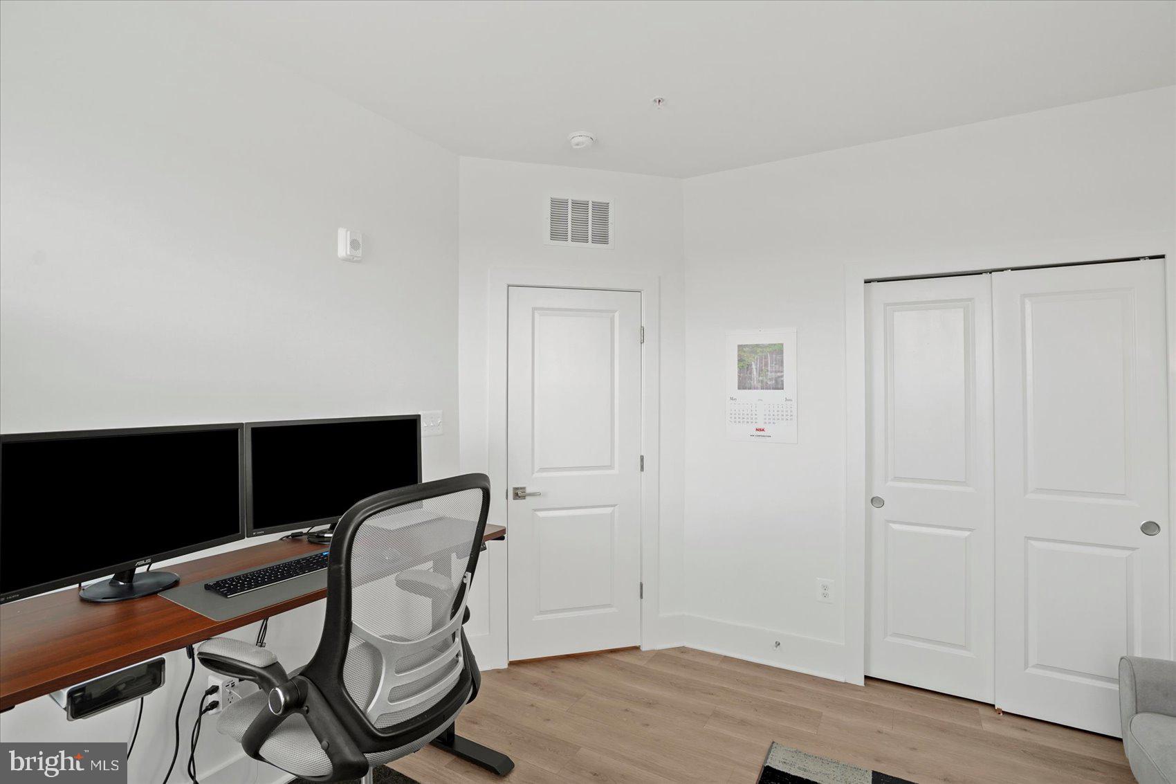 LOCKE LANDING - Residential
