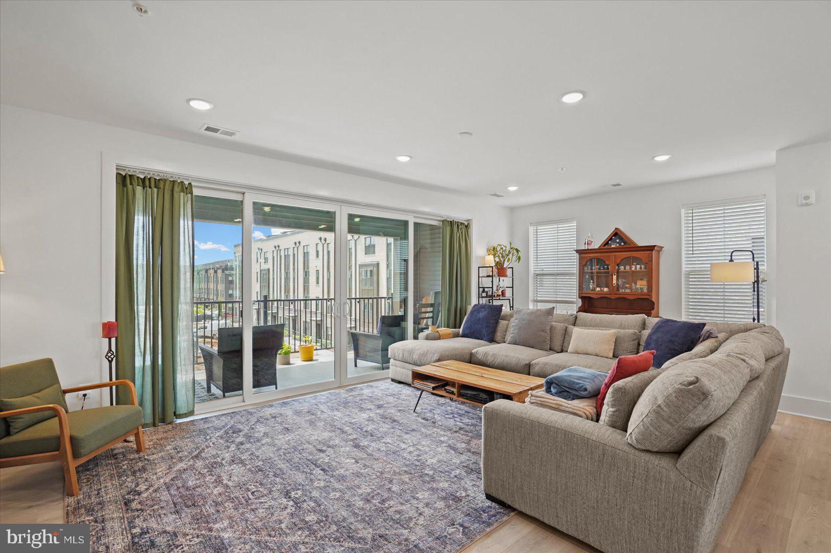 LOCKE LANDING - Residential