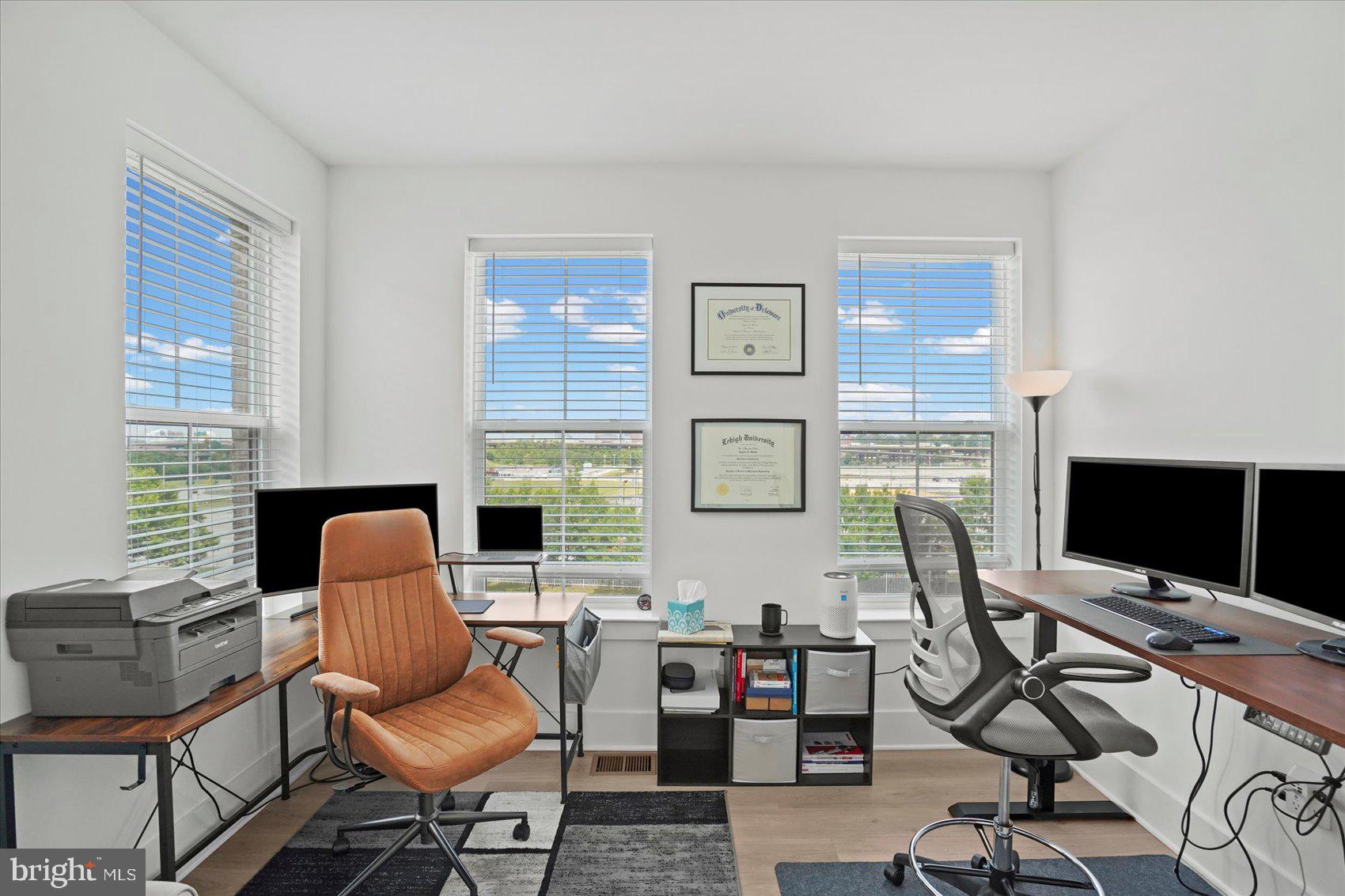 LOCKE LANDING - Residential