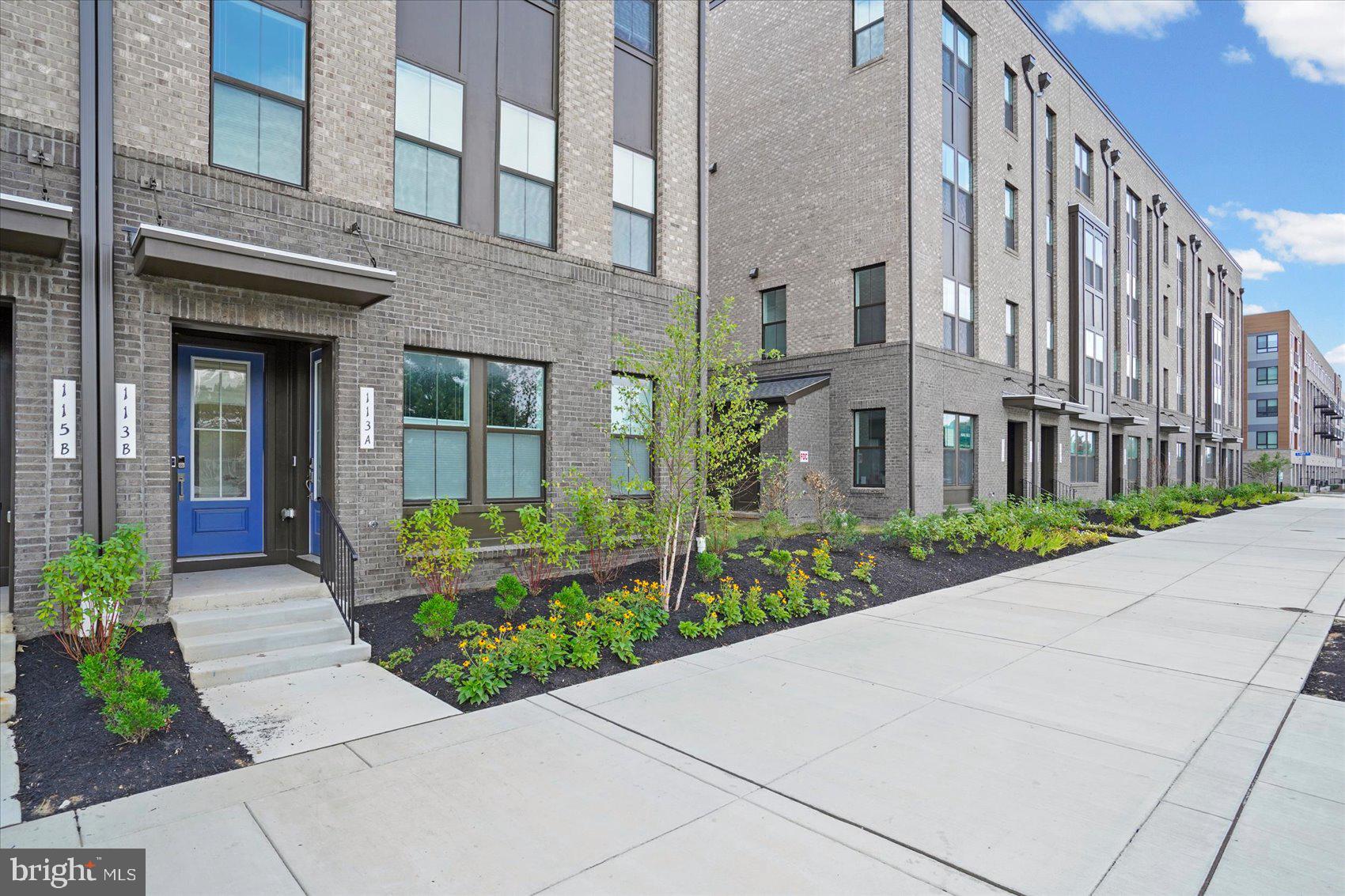 LOCKE LANDING - Residential