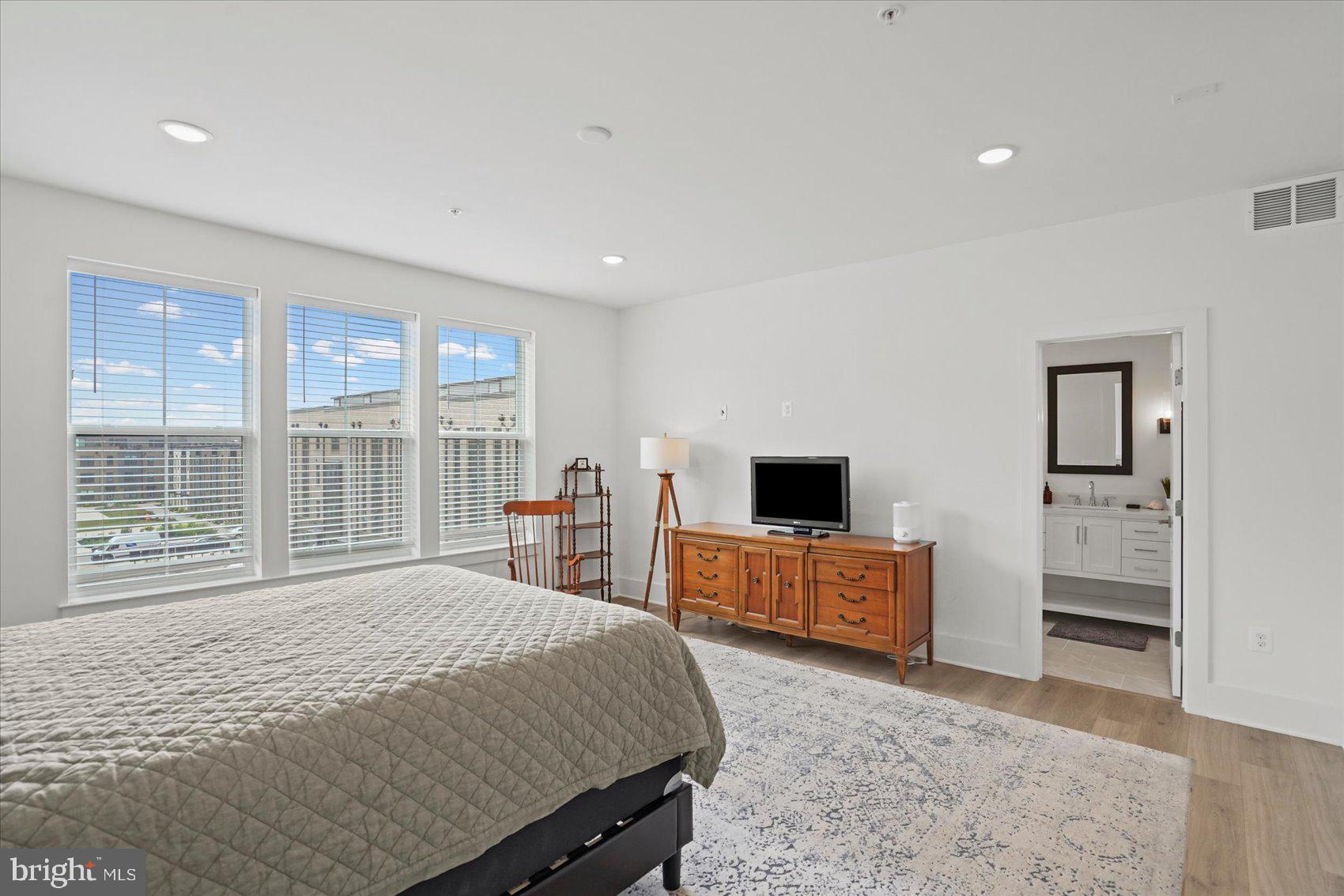 LOCKE LANDING - Residential