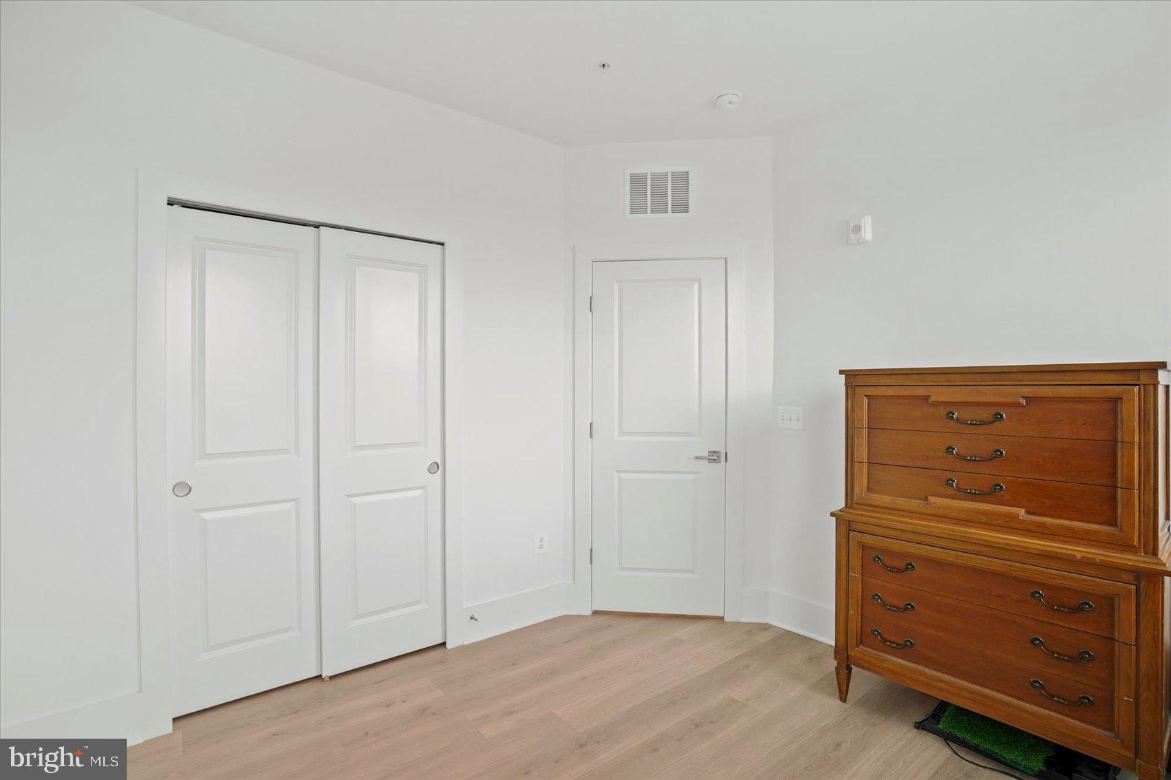 LOCKE LANDING - Residential