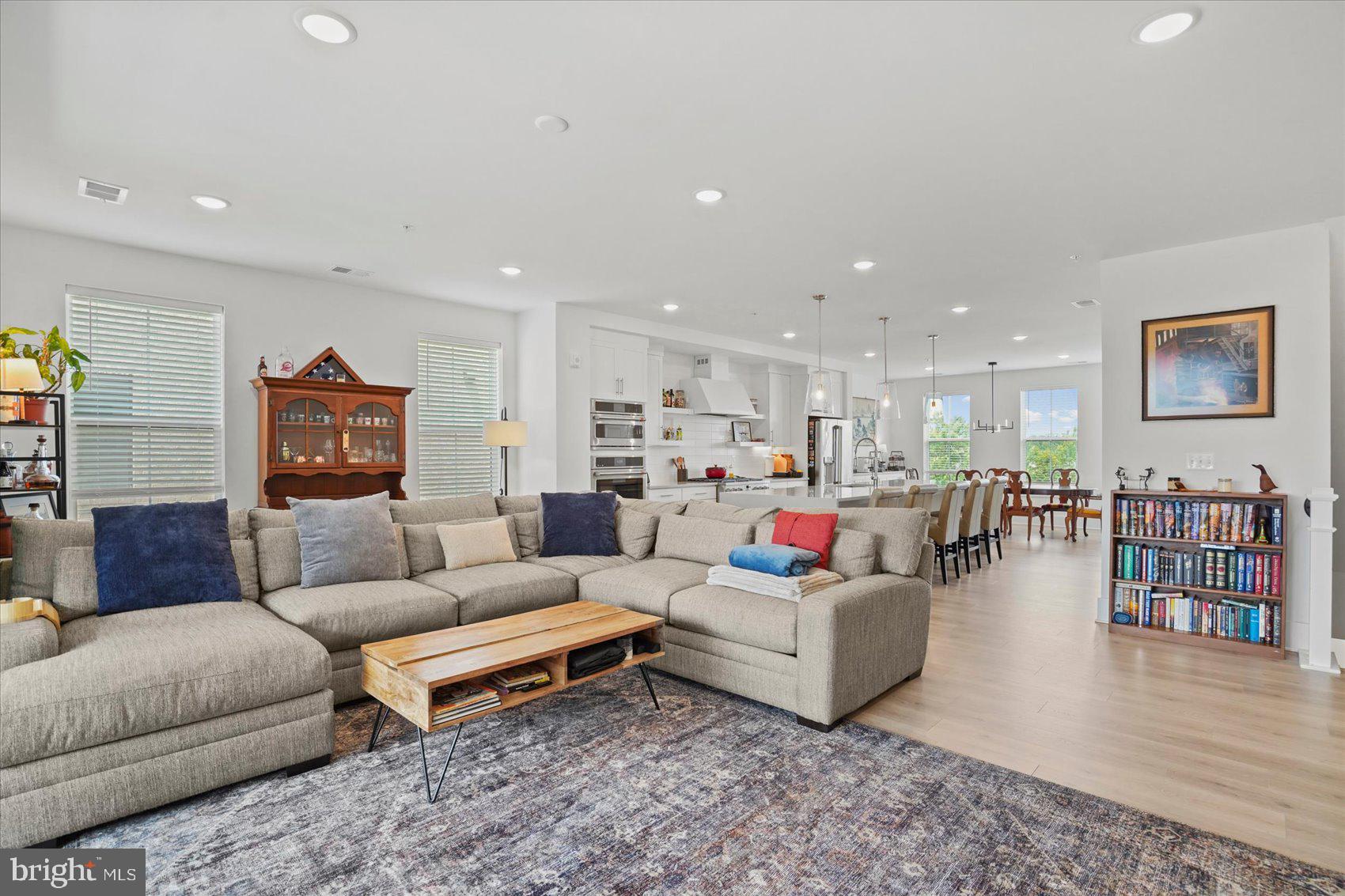 LOCKE LANDING - Residential