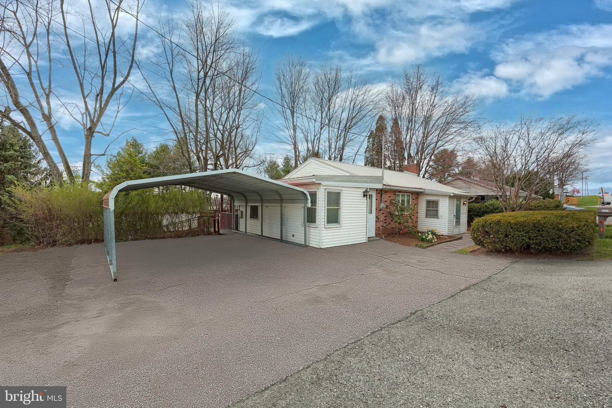 CAPE HORN ROAD - Residential