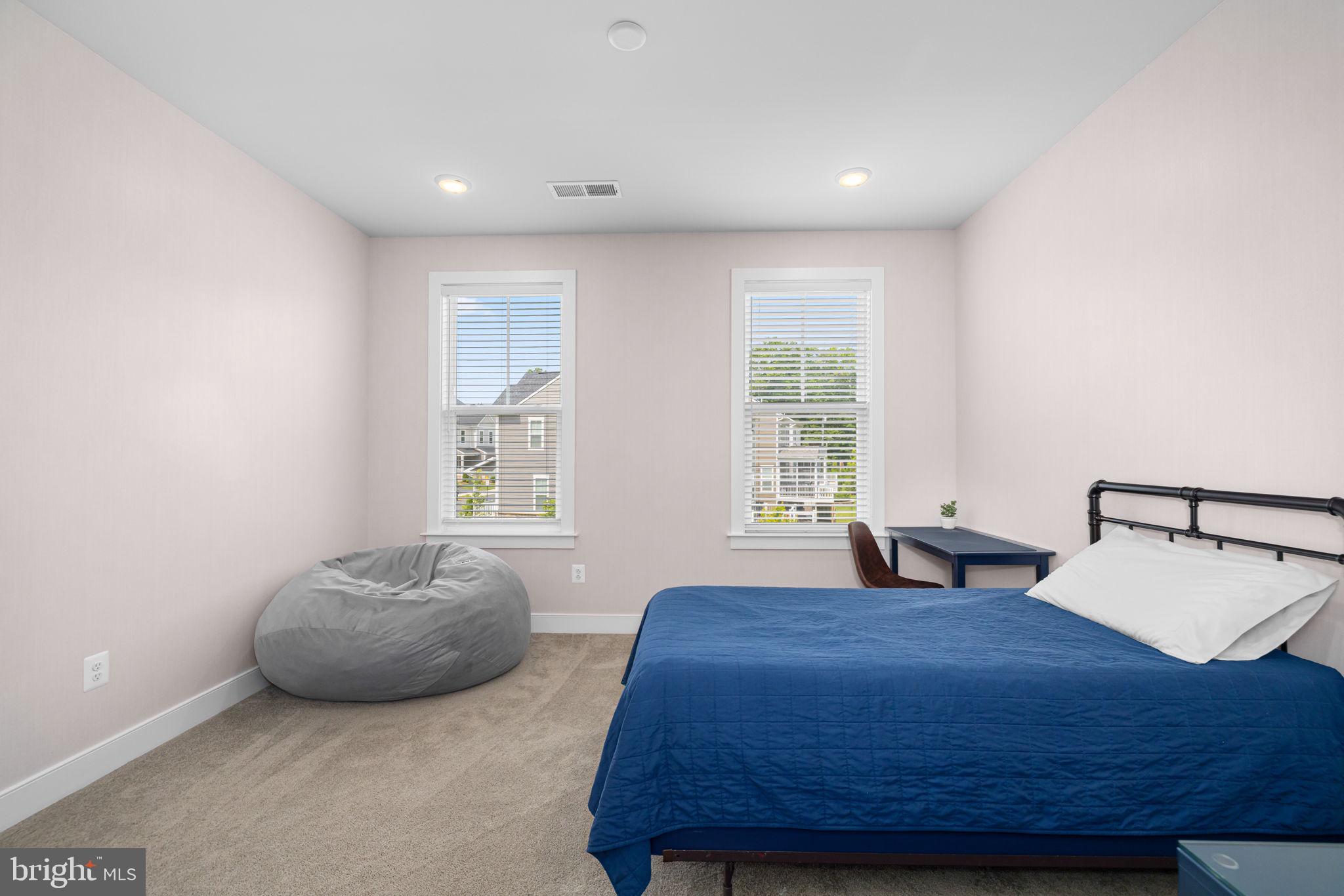 MASON PARK - Residential