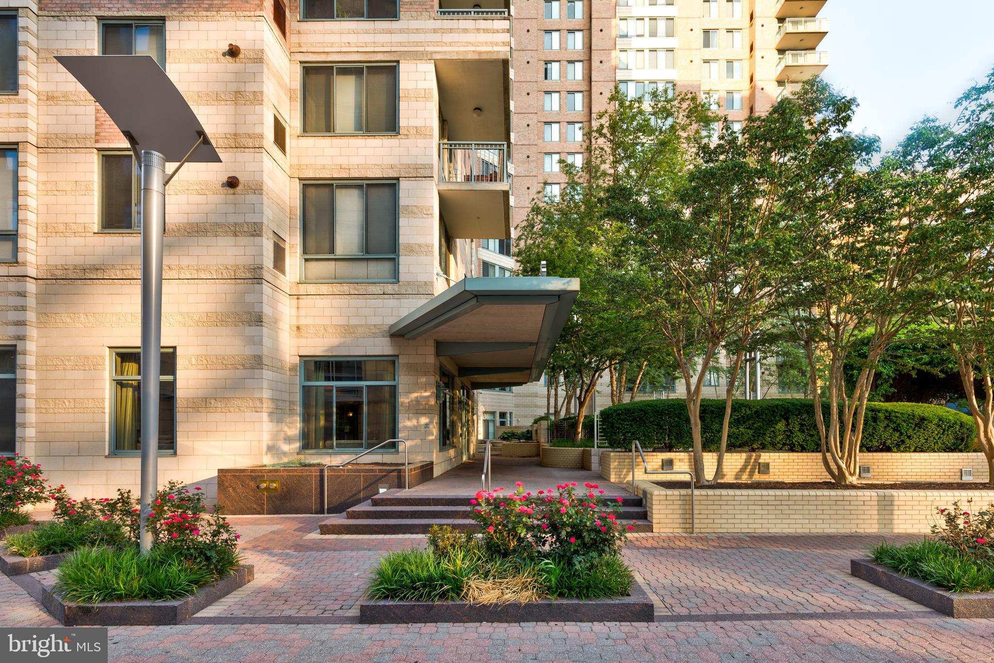 CONTINENTAL - Residential Lease