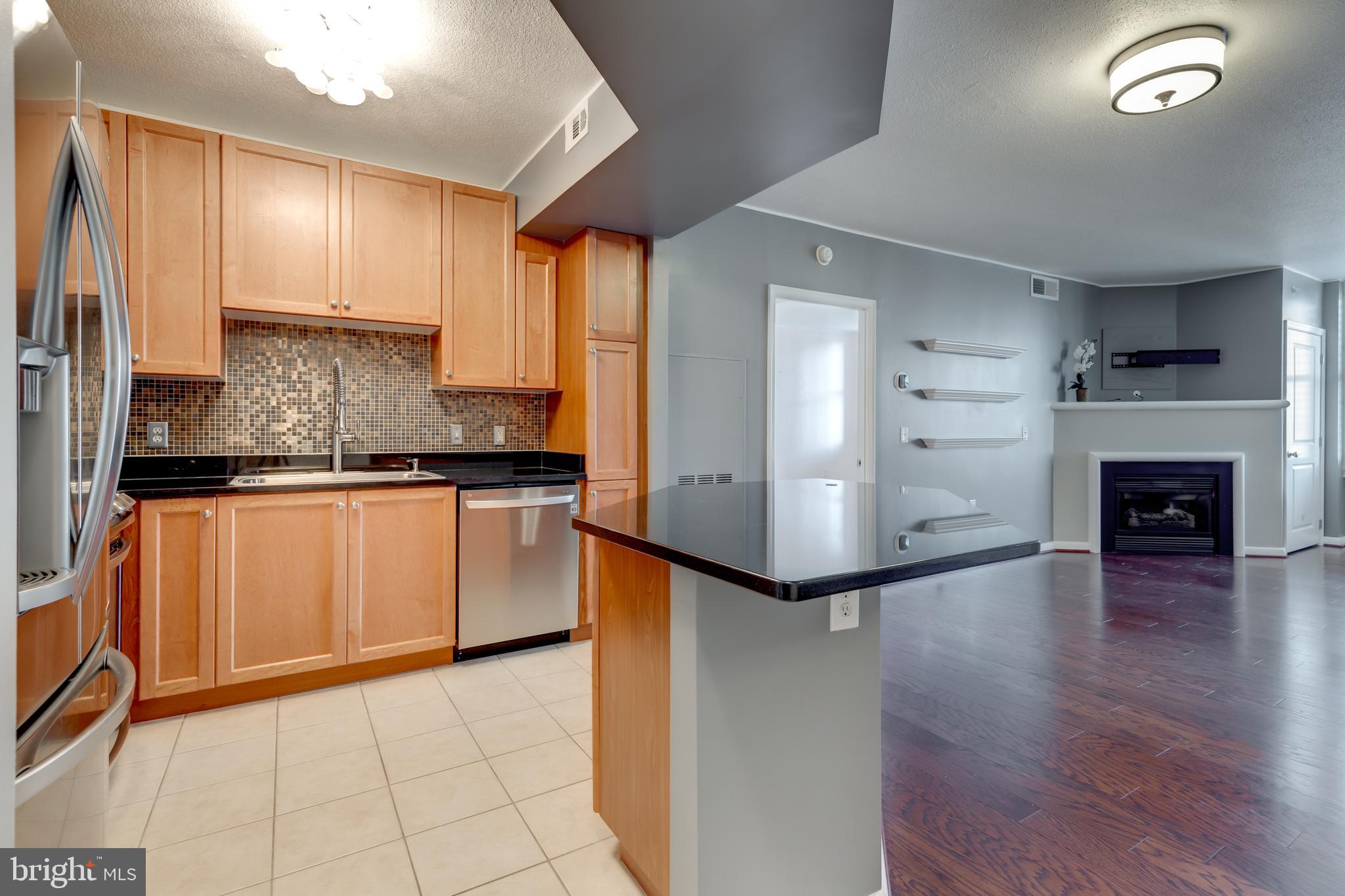 CONTINENTAL - Residential Lease