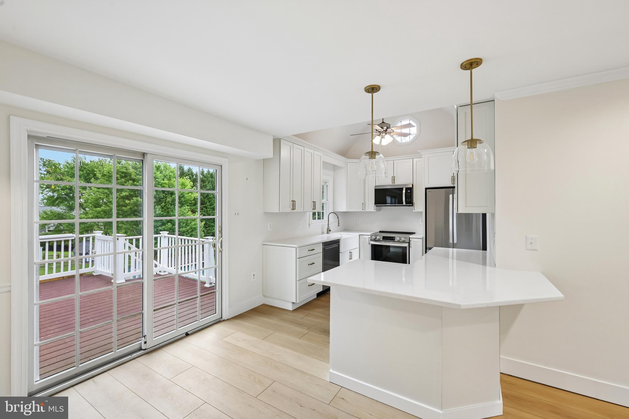 LAKE LINGANORE - Residential